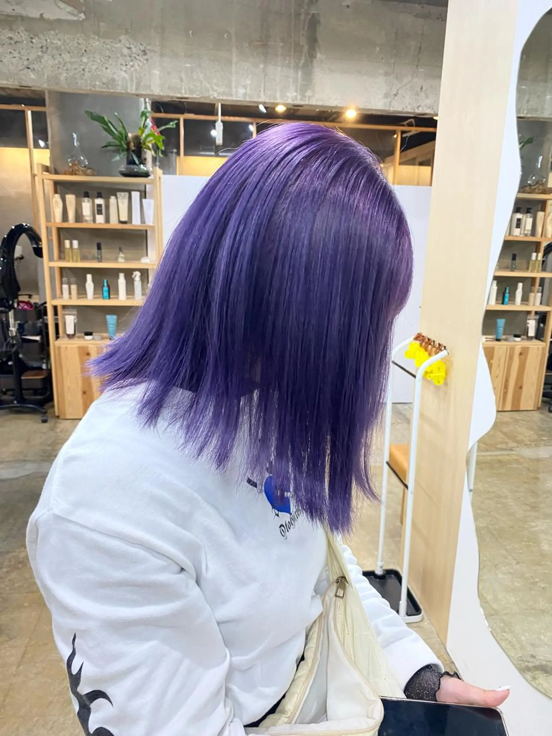 ミディアム カラー ハイトーンカラー シミズ アスカのヘアスタイル