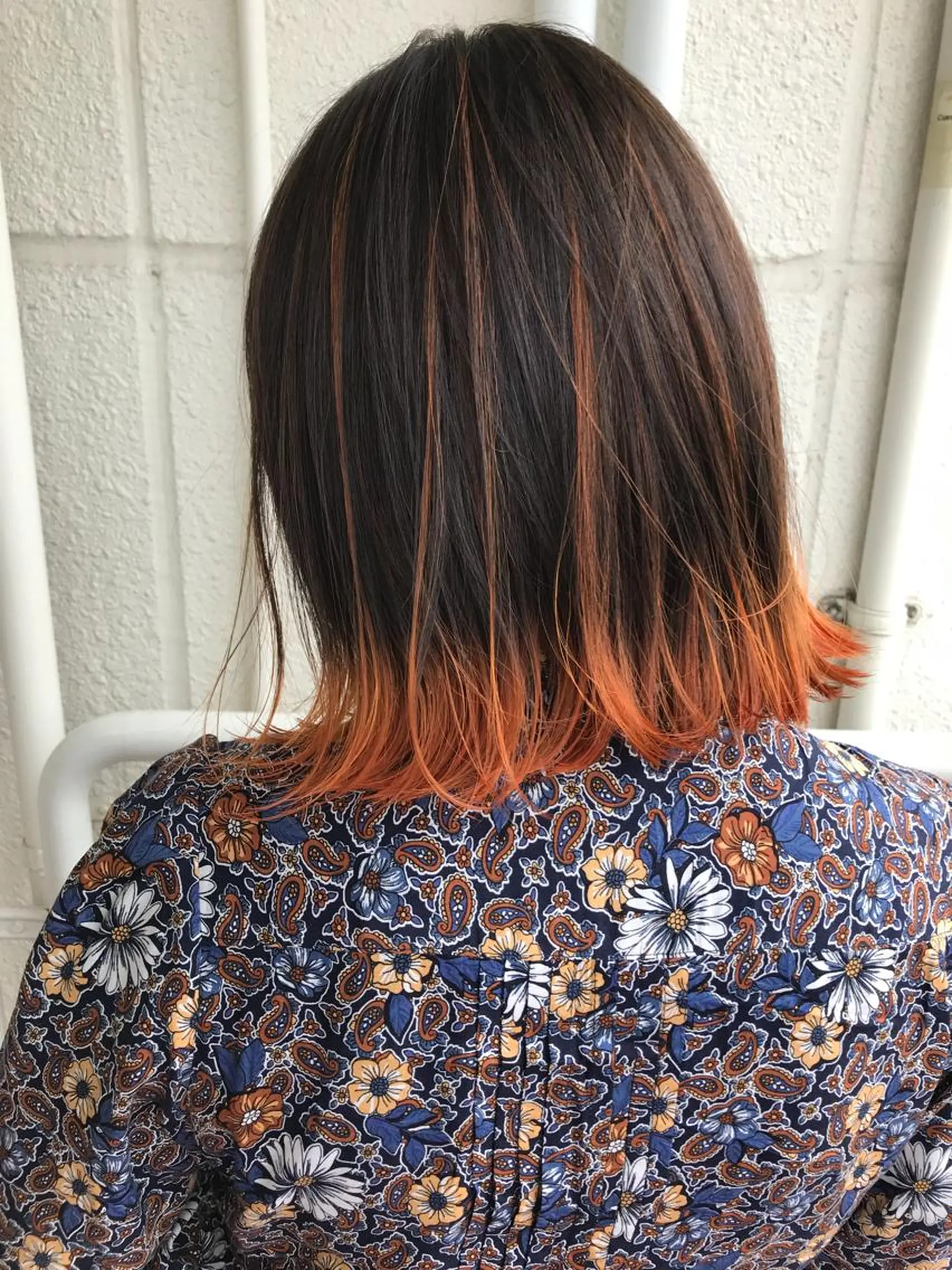 ミディアム カラー ハイライトカラー オレンジ ハイライト メンズハイトーン メンズバレイヤージュのヘアスタイル