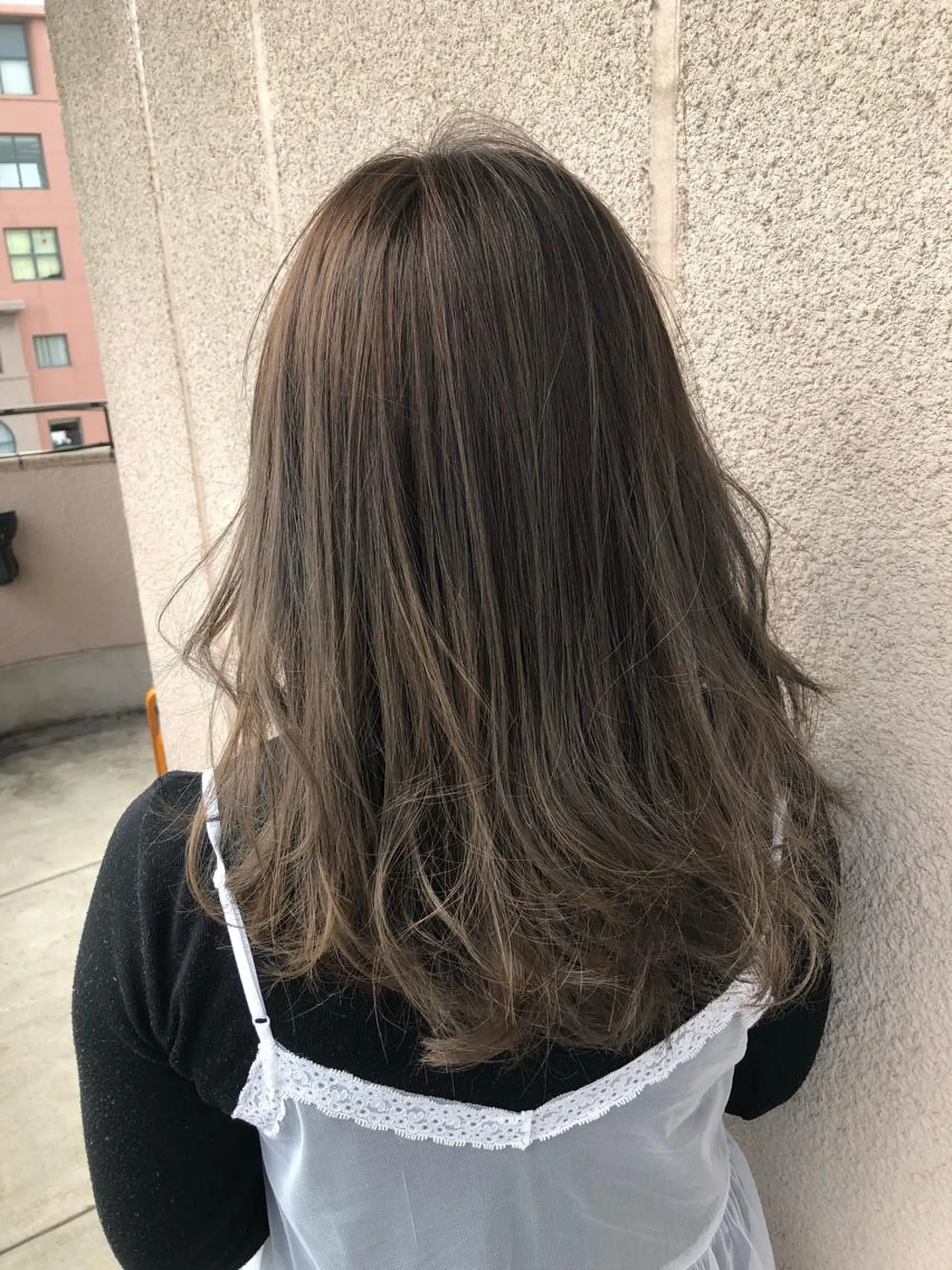 ミディアム カラー ハピネスフィール所属・江藤 菜緒里のヘアスタイル