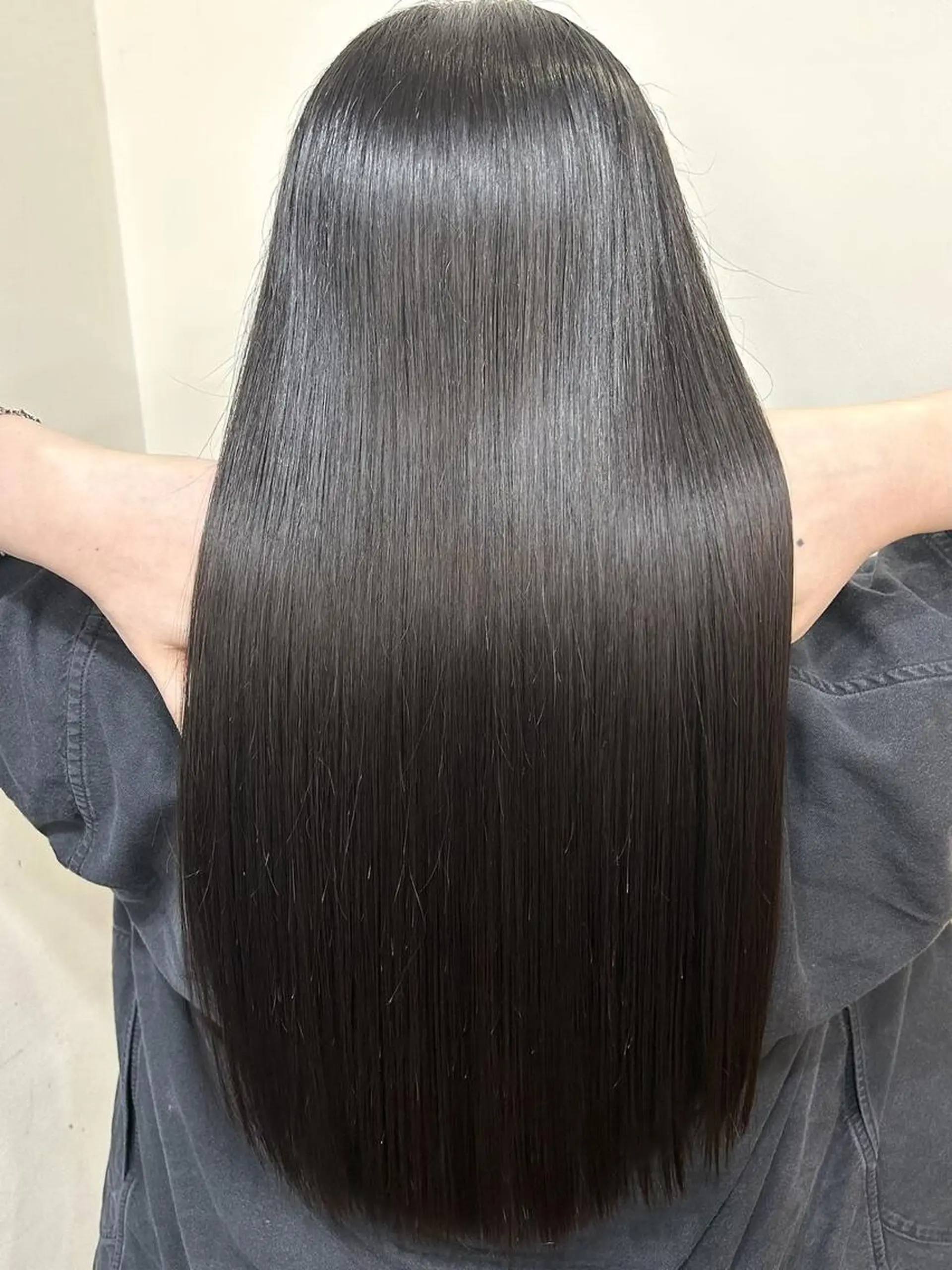 ロング カット ヘアカラー トリートメント Chihiro .のヘアスタイル