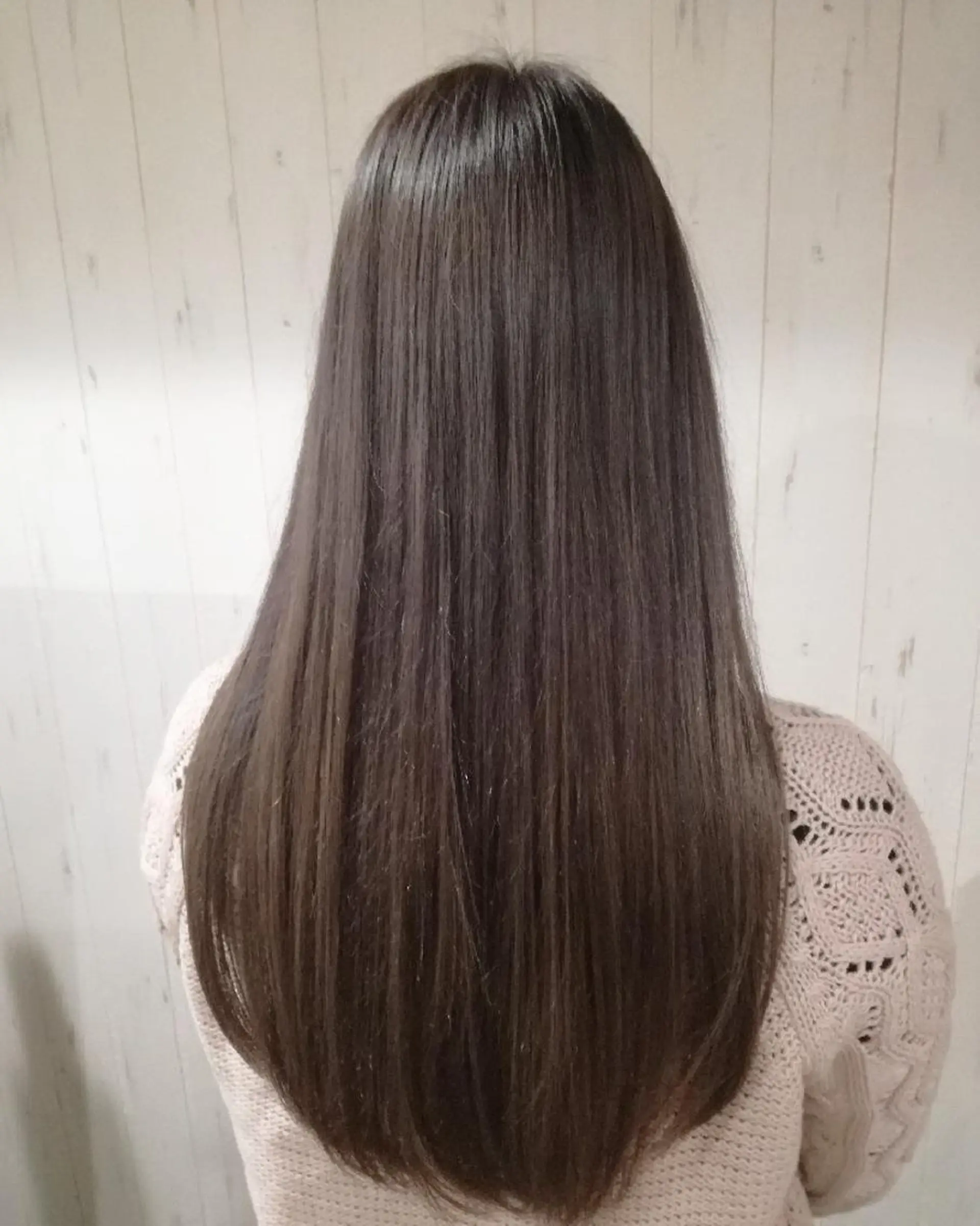 ロング カラー アッシュ ベージュカラー 西川 敏夫のヘアスタイル