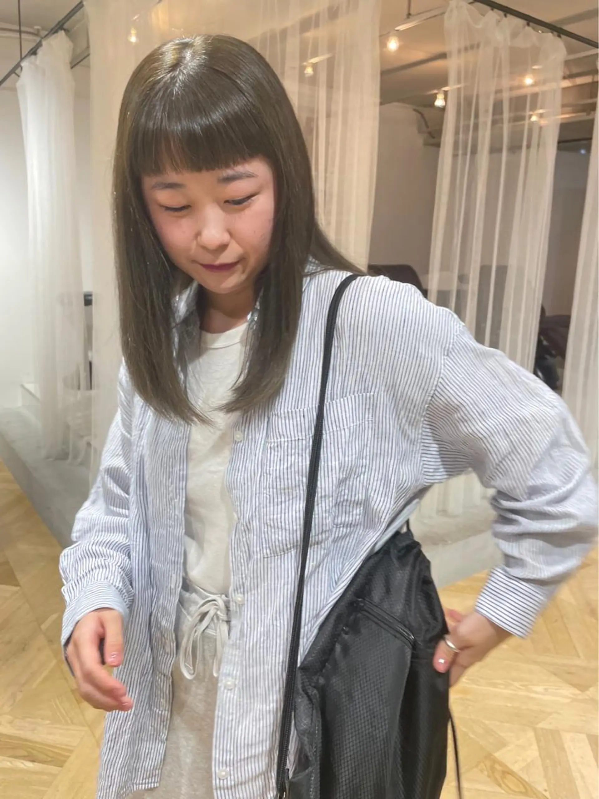 セミロング カラー オリーブカラー chiharu ボブ/レイヤーのヘアスタイル