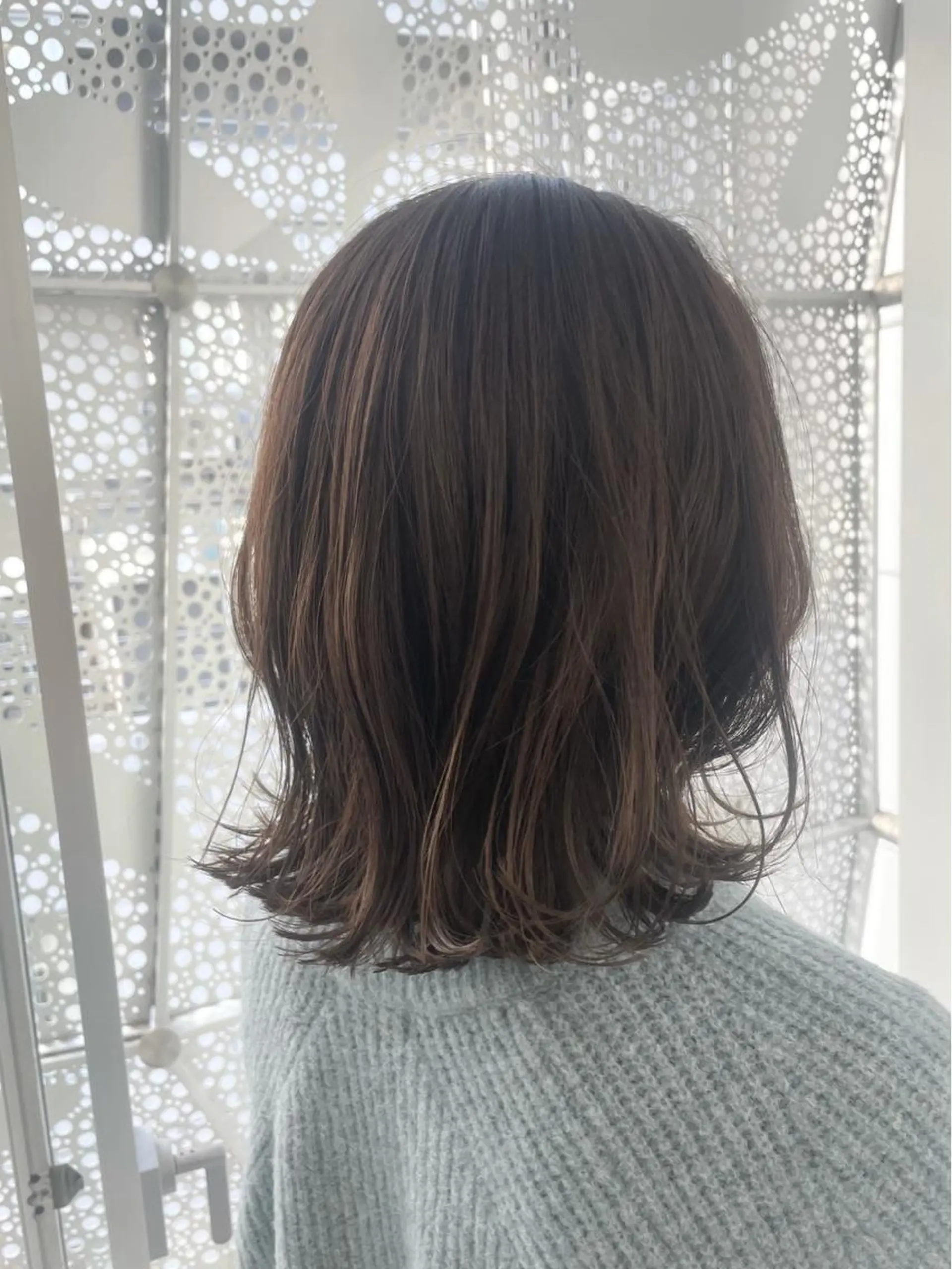 ミディアム カラー レイヤーカット 外ハネヘア カット ヘアカラー トリートメント 🏅髪質改善🏅店長 鈴木淳平のヘアスタイル