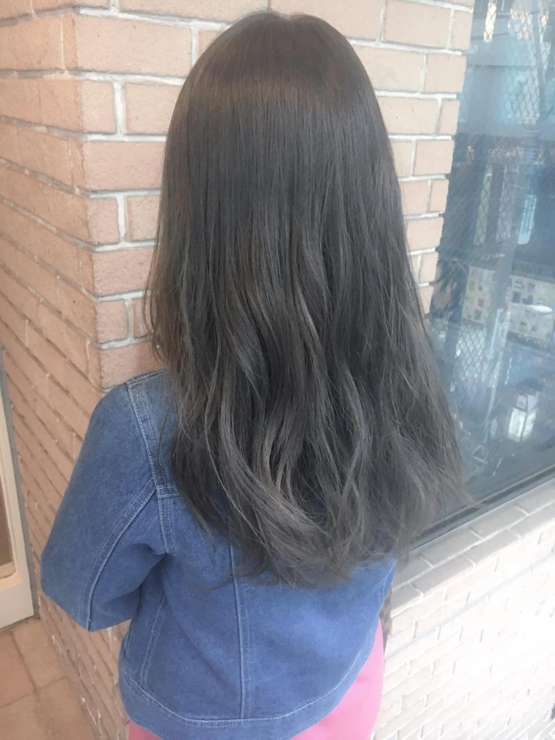 ロング カラー ダークグレー ダブルカラー 北條 優輝のヘアスタイル