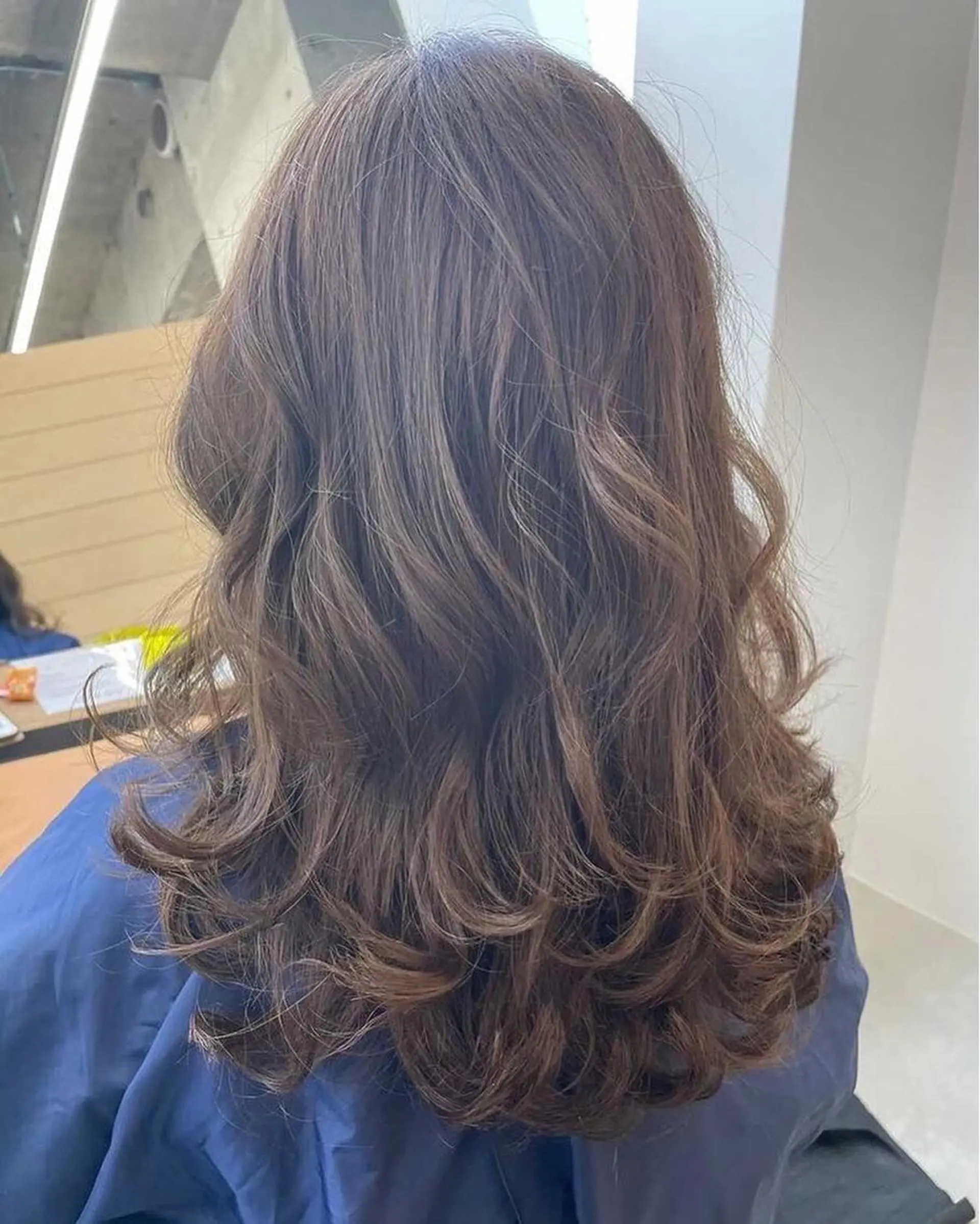セミロング お気に入り口コミ満足度☺️ご紹介数No.1 エリア 大人気❗️最新サロン 駅2分!所属・バッサリ◎矯正〜スパ ☆年祭#髪医者サロンのヘアスタイル