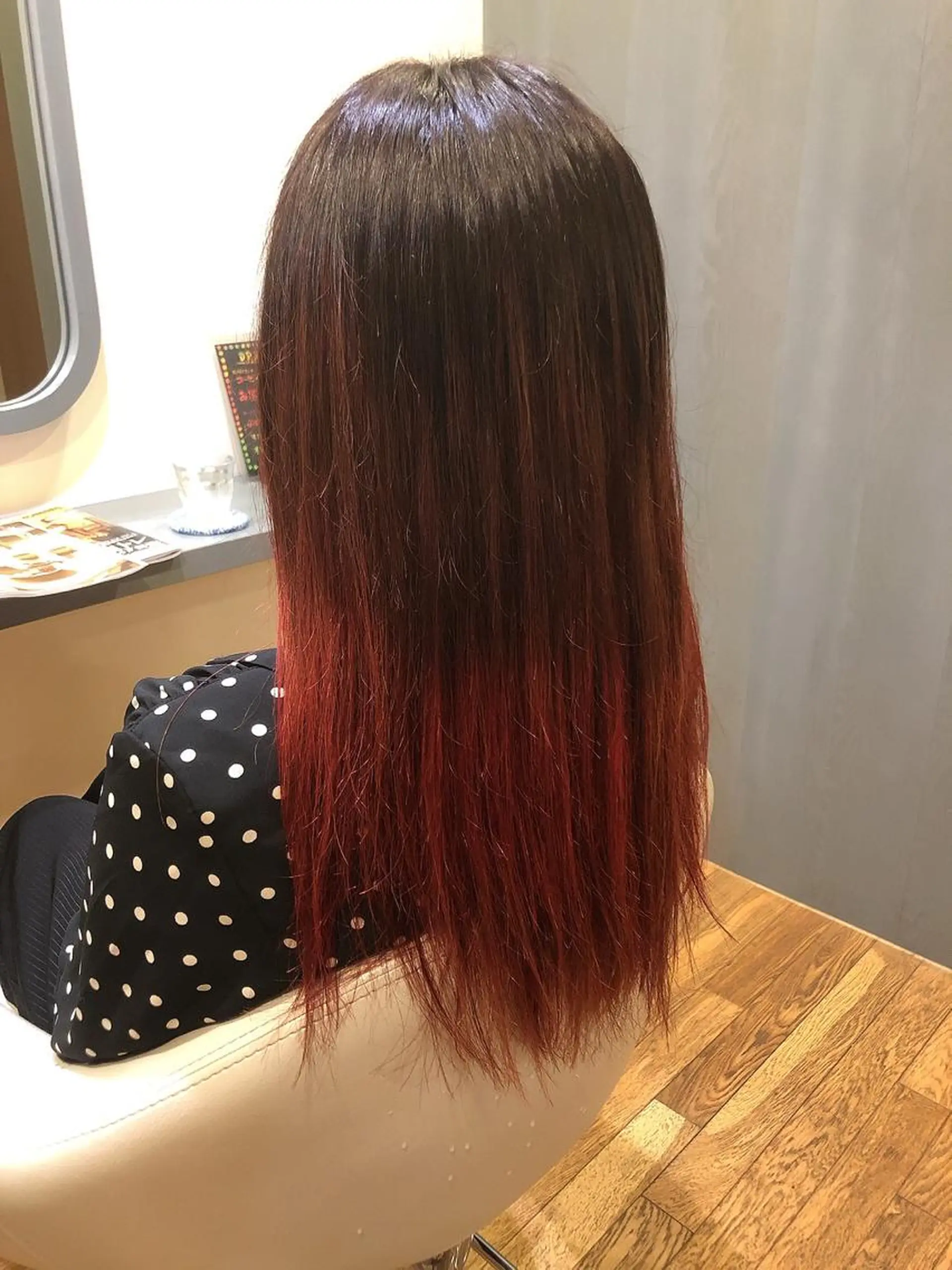 ロング カラー ヘアアレンジ グラデーションカラー レッドカラー カット ヘアカラー 永井 亜実のヘアスタイル