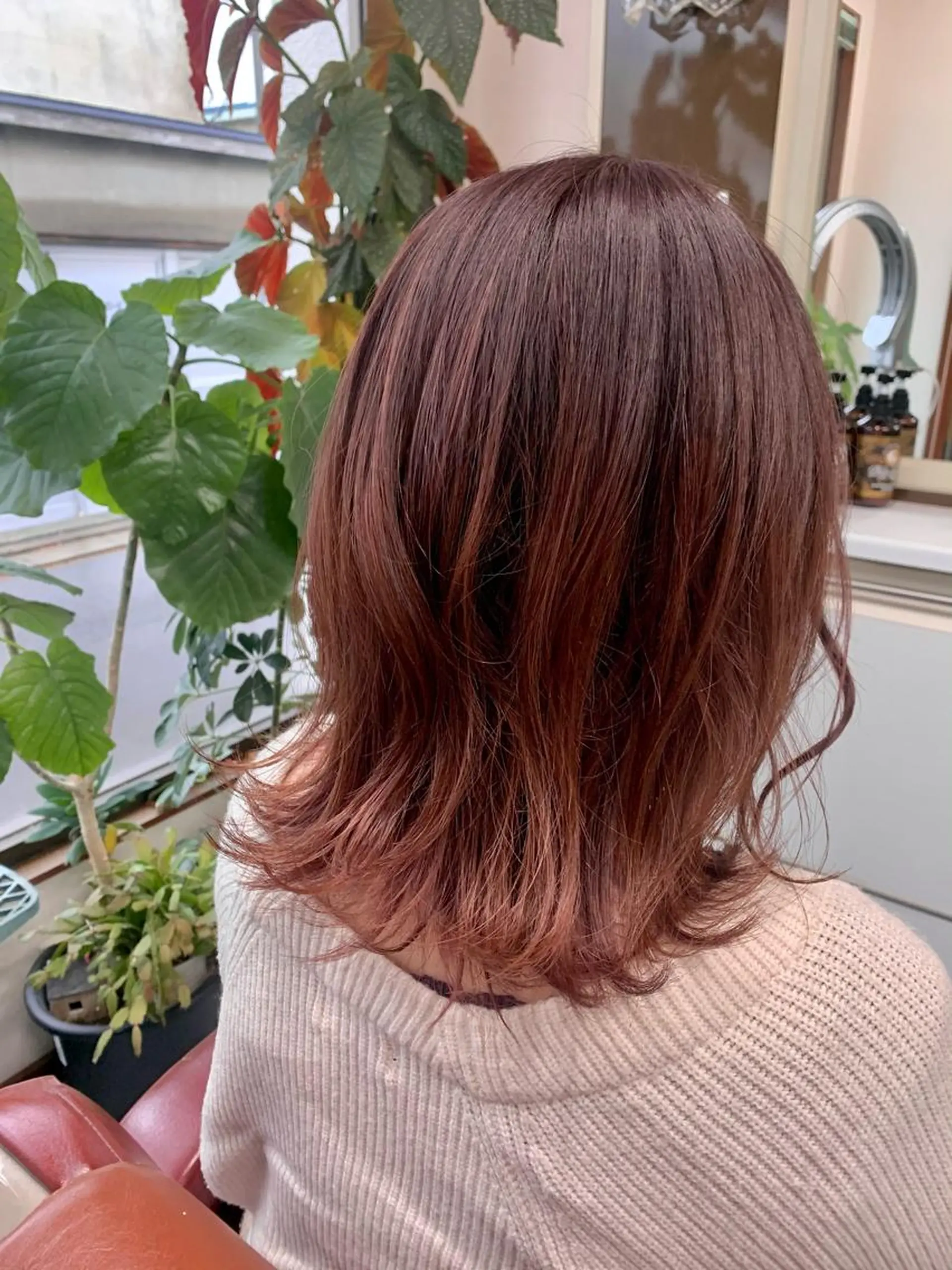 セミロング カラー バレイヤージュ ピンクカラー レイヤーカット トリートメント カット ヘアカラー トリートメント ストウ ナナエのヘアスタイル