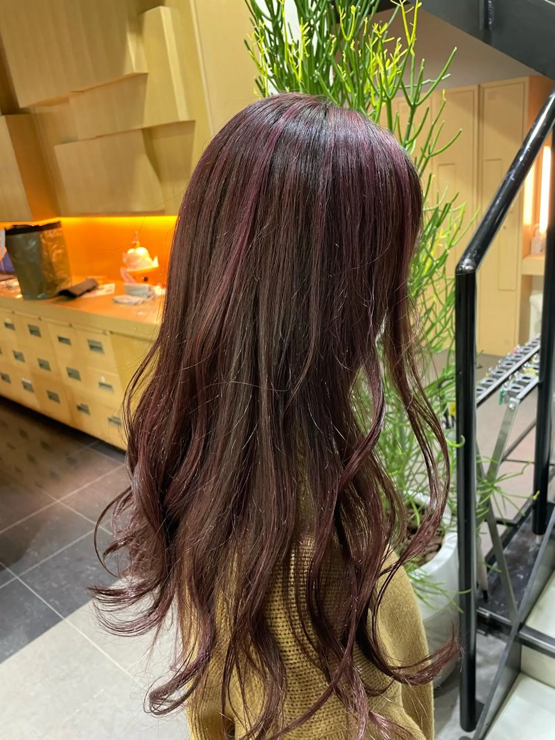 ロング ハイライト 艶髪カラー🫧 髪質改善🪽萩原のヘアスタイル