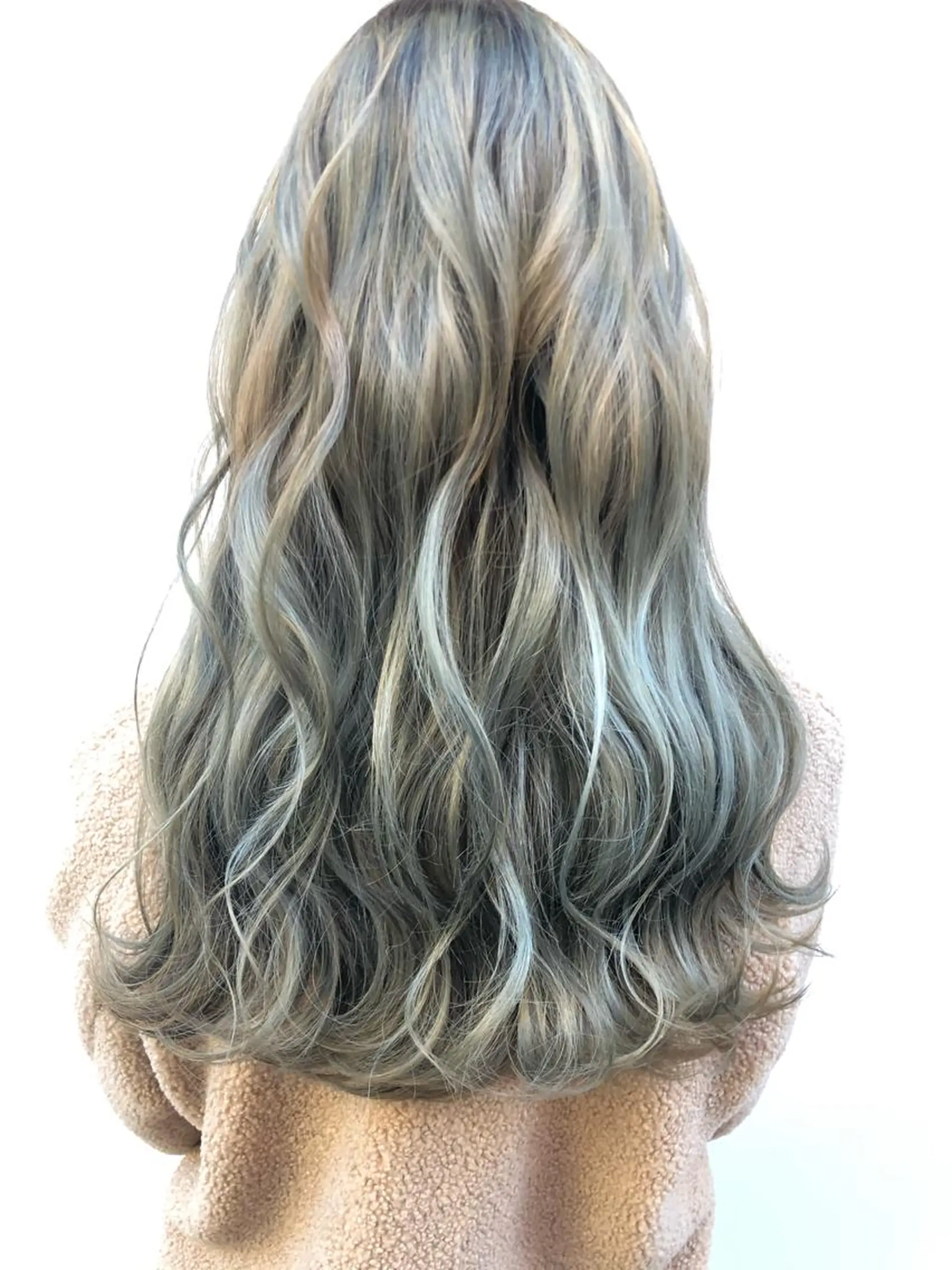 セミロング カラー kiitos高知店所属・長江 諒のヘアスタイル