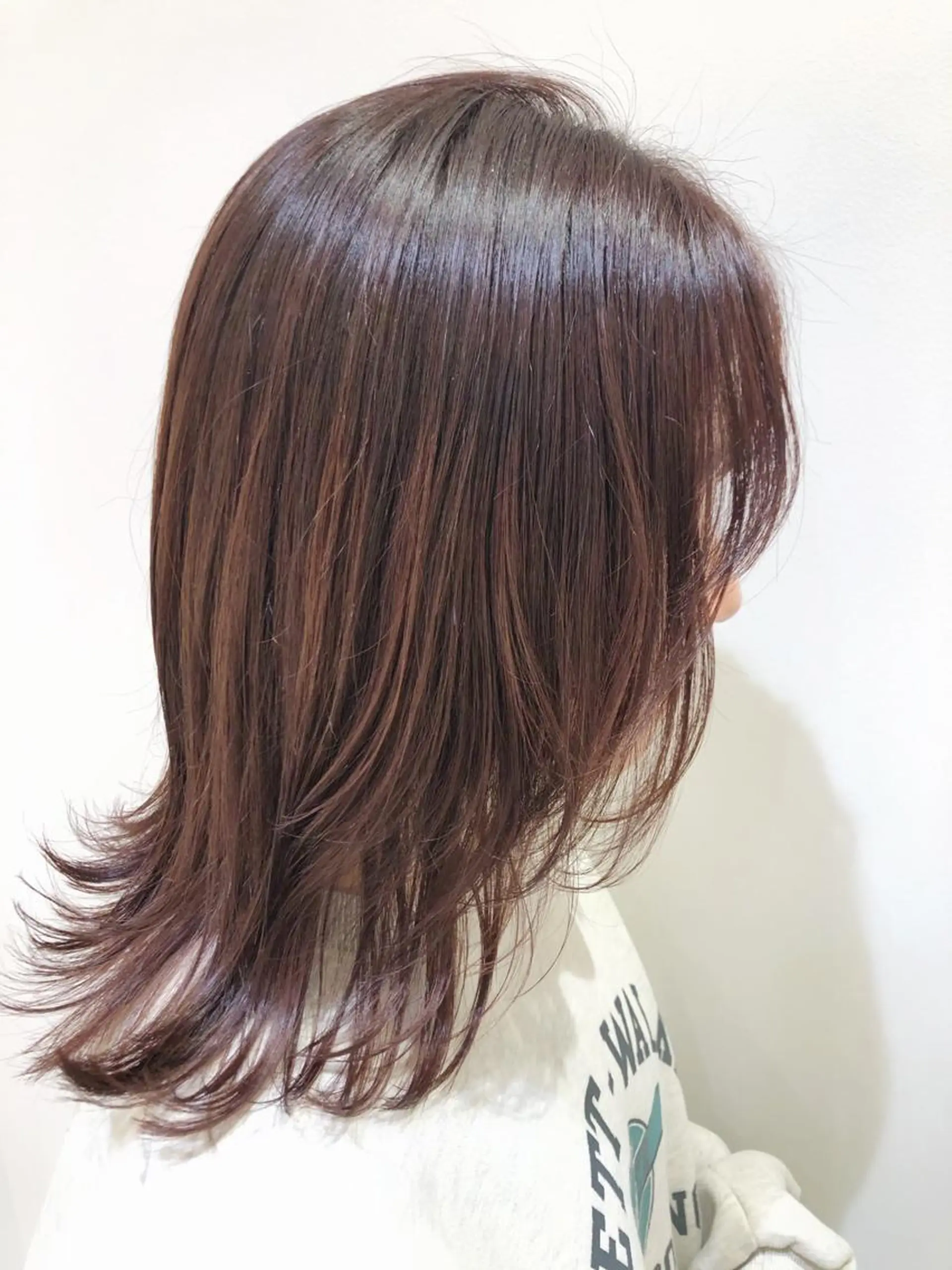 セミロング カラー ボルドーカラー レイヤーカット oggi +KENJE所属・大平 美沙のヘアスタイル