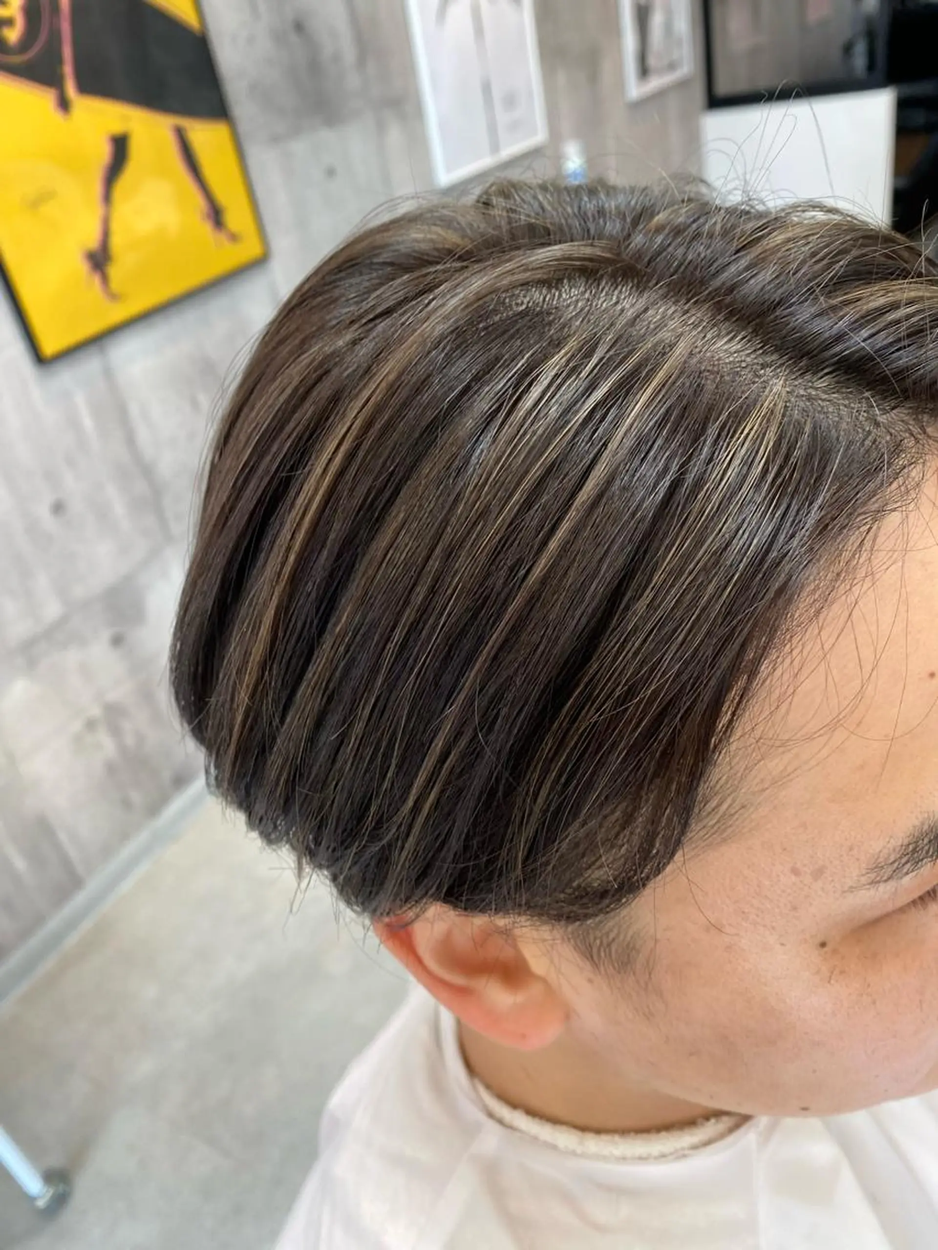 ショート カラー メンズ センターパート メンズハイライト ハイライトカラー ハイライト FOR Men`s hair所属・高橋 一樹のヘアスタイル