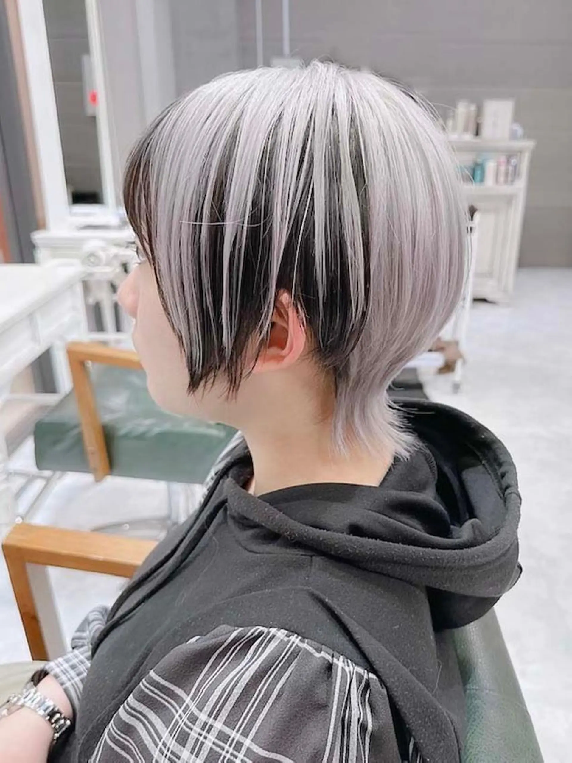 ショート カラー ヘアアレンジ メンズ メンズブリーチ メンズ韓国風 韓国マッシュ マッシュ ツーブロック 𝐑𝐈𝐍𝐊𝐀 🐷🖤のヘアスタイル