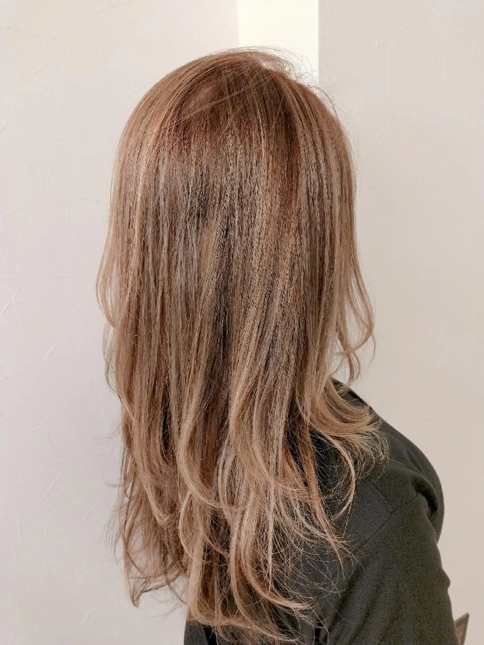 ロング カラー バレイヤージュ ブリーチ ダブルカラー グラデーションカラー ハイライトカラー デザインカラー髪質 改善Lilithのその他イメージ