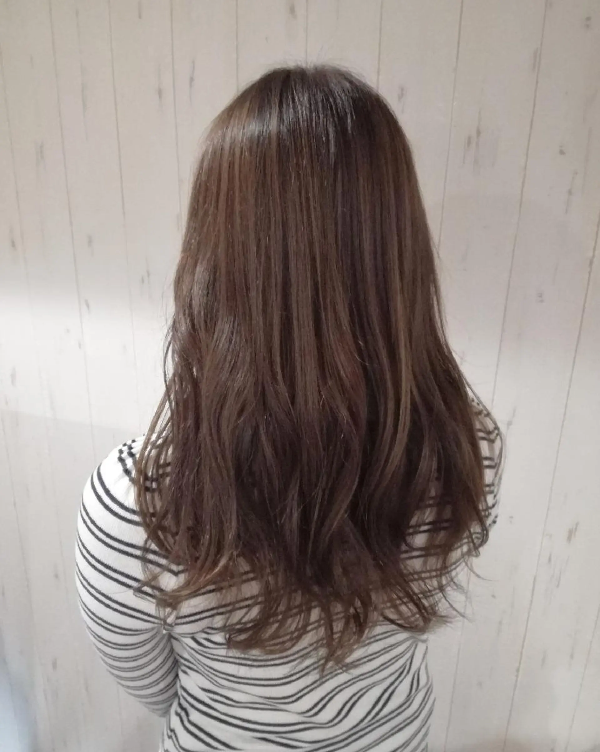 セミロング カラー ベージュカラー 西川 敏夫のヘアスタイル