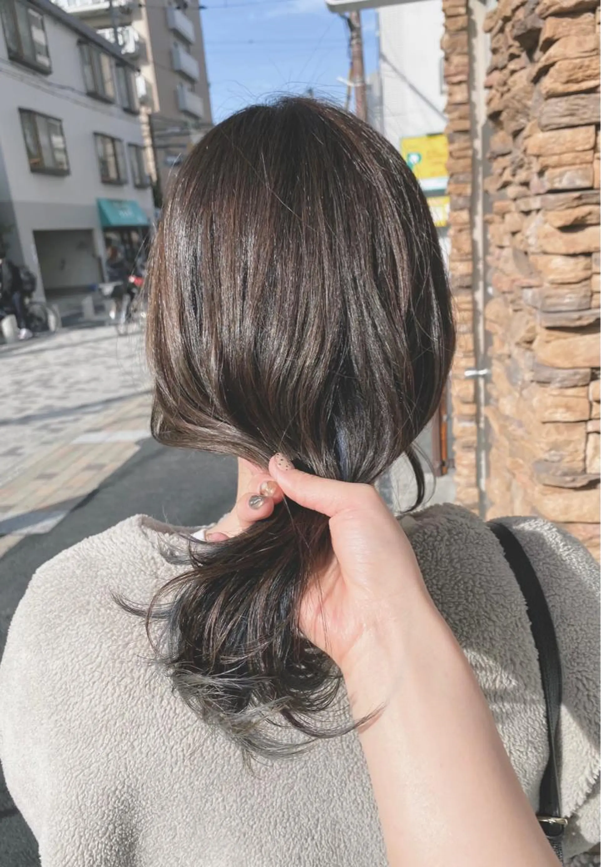 ミディアム 髙井 麻帆のヘアスタイル