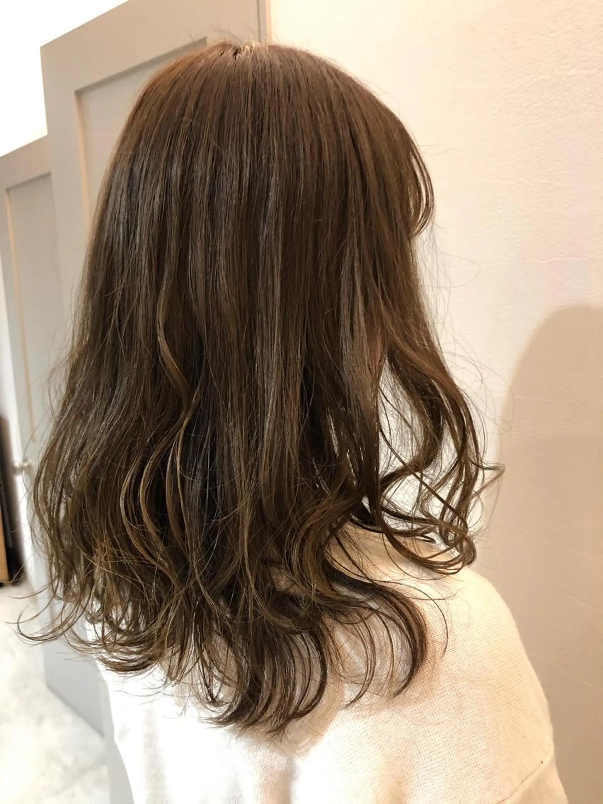 ヘアーサロングラッド所属・三村 桜生のヘアスタイル