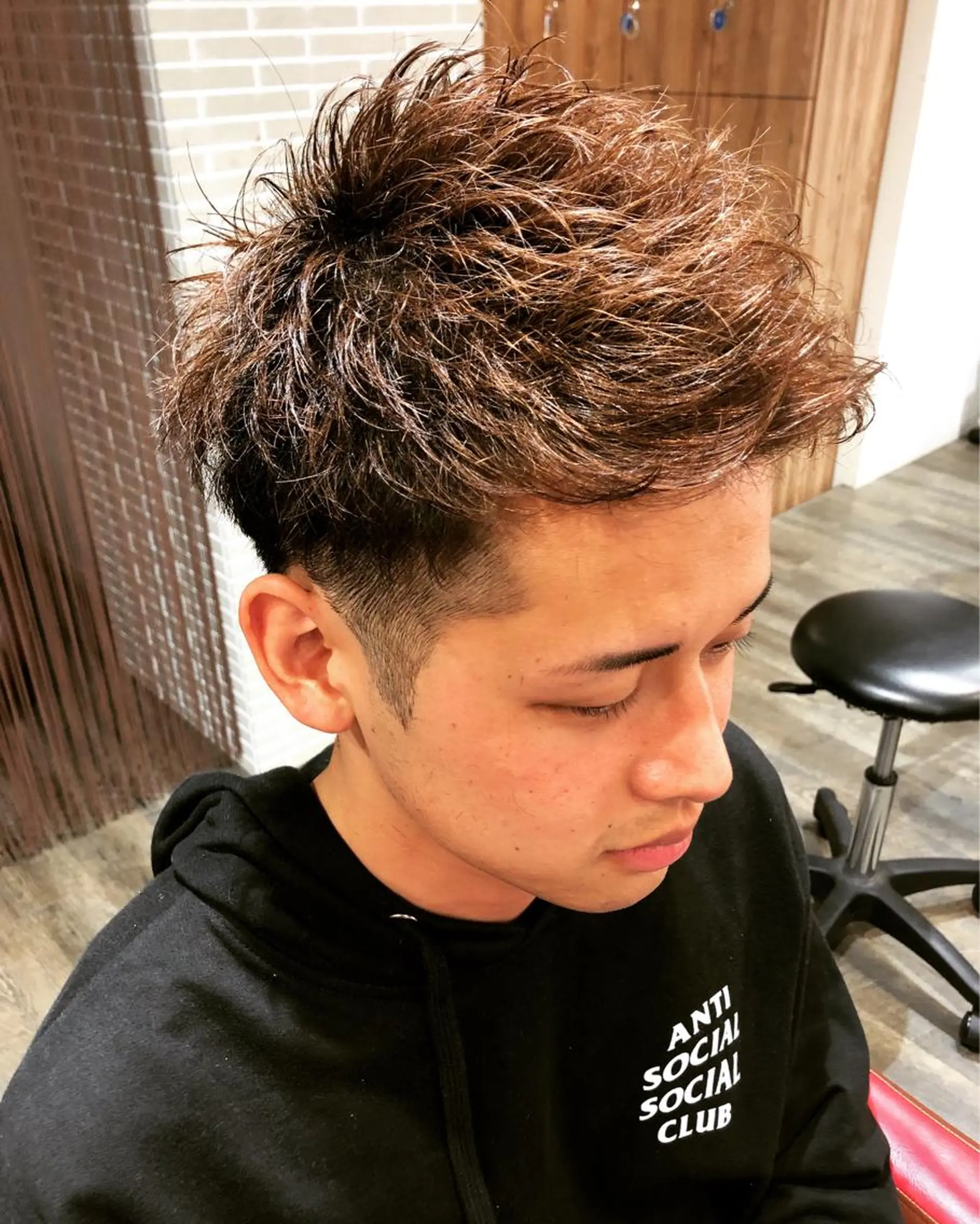 ショート カラー メンズ メンズヘア特化 崎田 成人のヘアスタイル