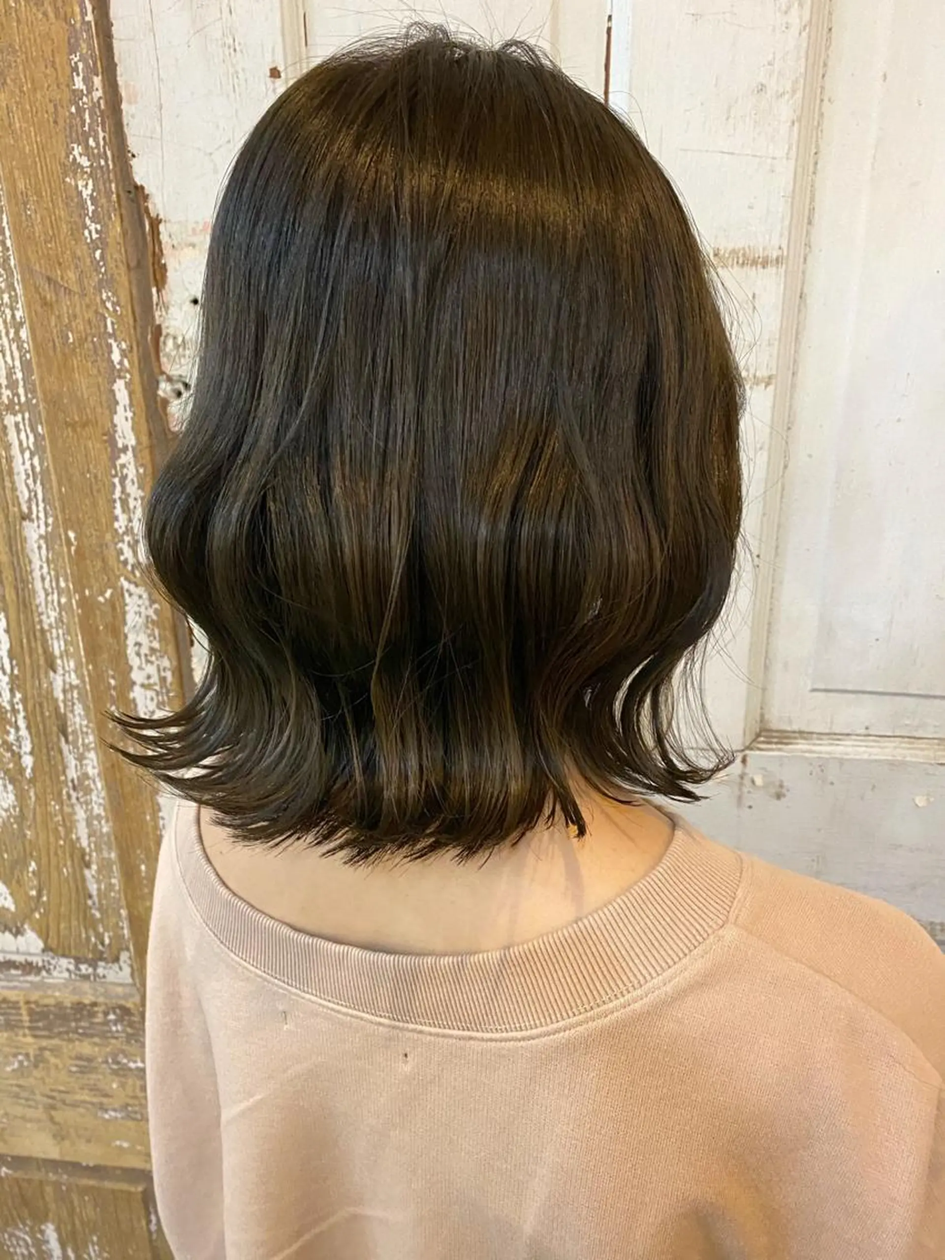 ミディアム カラー グレージュ clomus所属・YUKA艶髪 🌸寛ぎ部屋のヘアスタイル