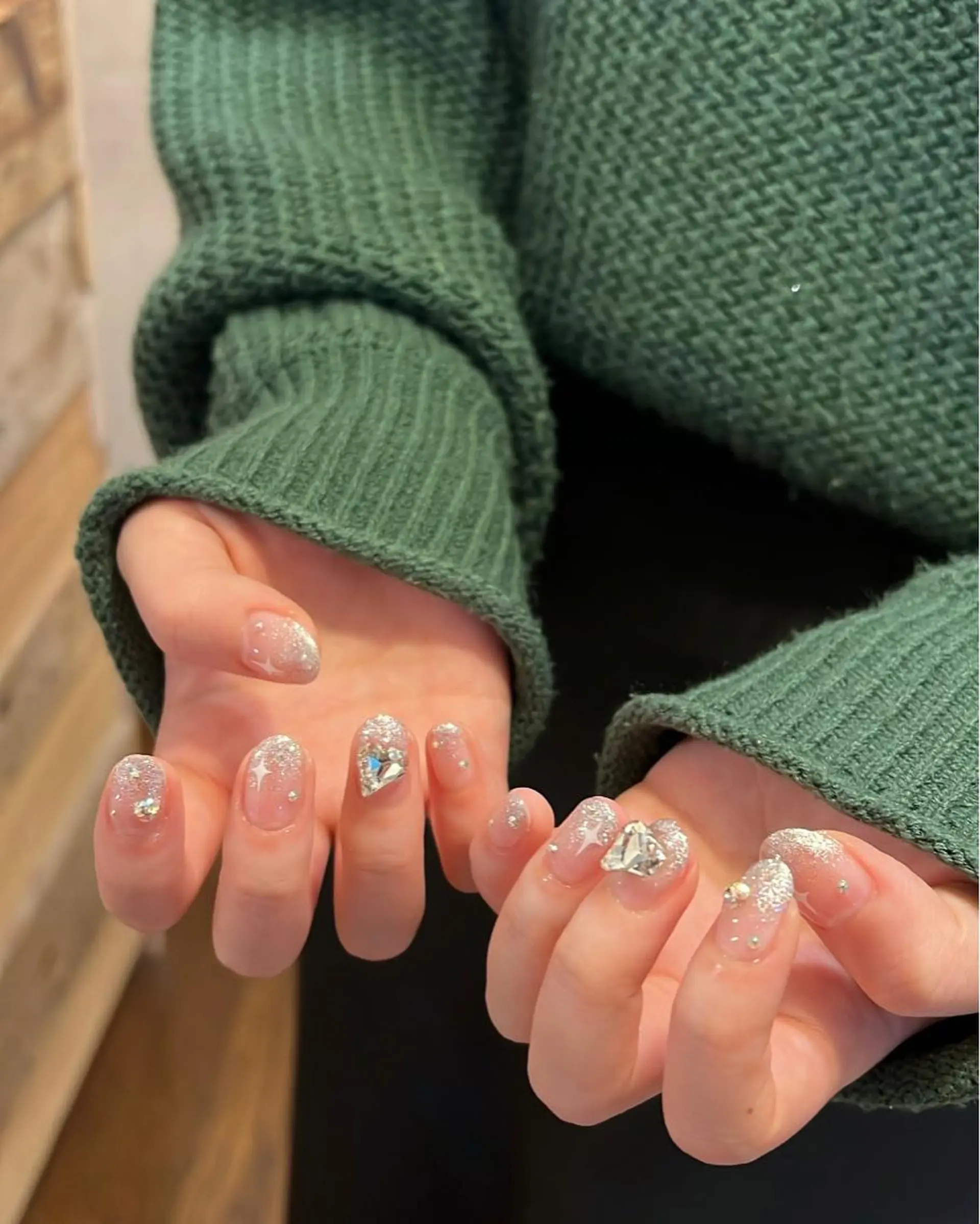 ネイル ハンドネイル フットネイル ハンドケア Nes.Nail所属・Miyagi Asamiのネイルデザイン