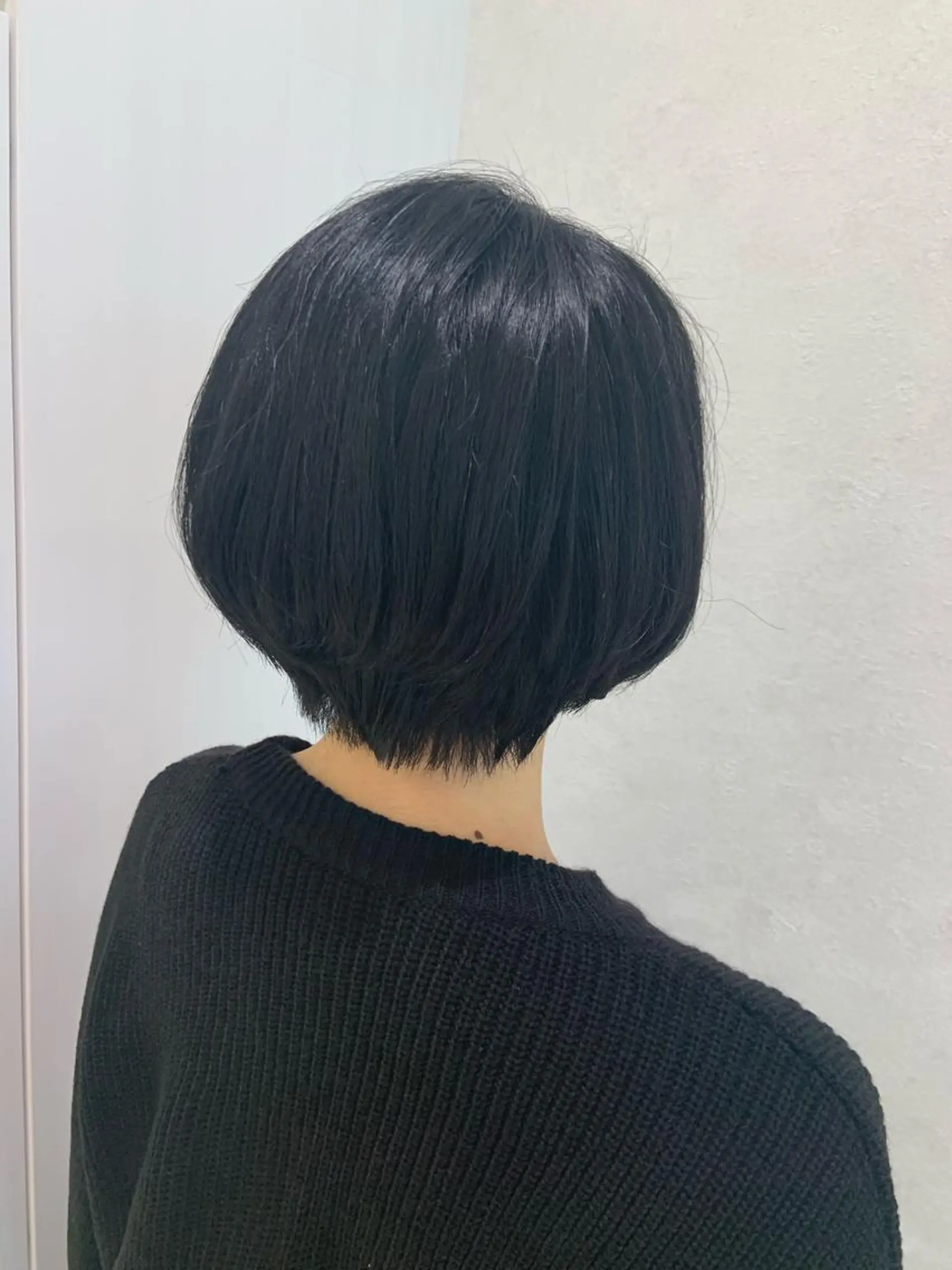 ショート カラー パーマ ヘアアレンジ ショートヘア ハイトーンカラー🤍 山下 優華のヘアスタイル