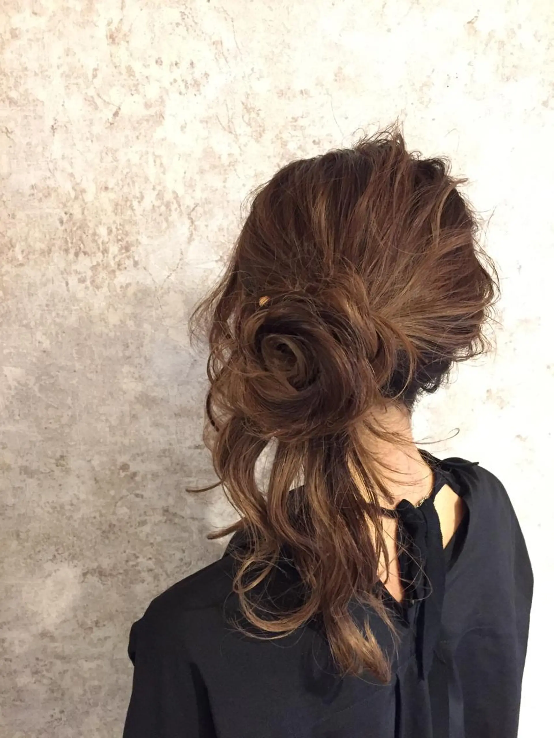 ヘアアレンジ 小顔カット✨ 透明感カラーのヘアスタイル