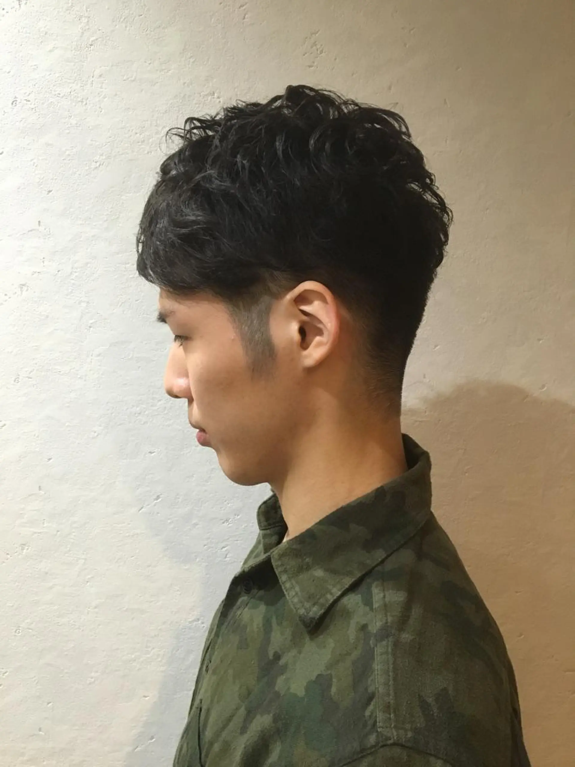 パーマ メンズ メンズパーマ ツーブロック 刈り上げ 吉岡 昌吾のヘアスタイル