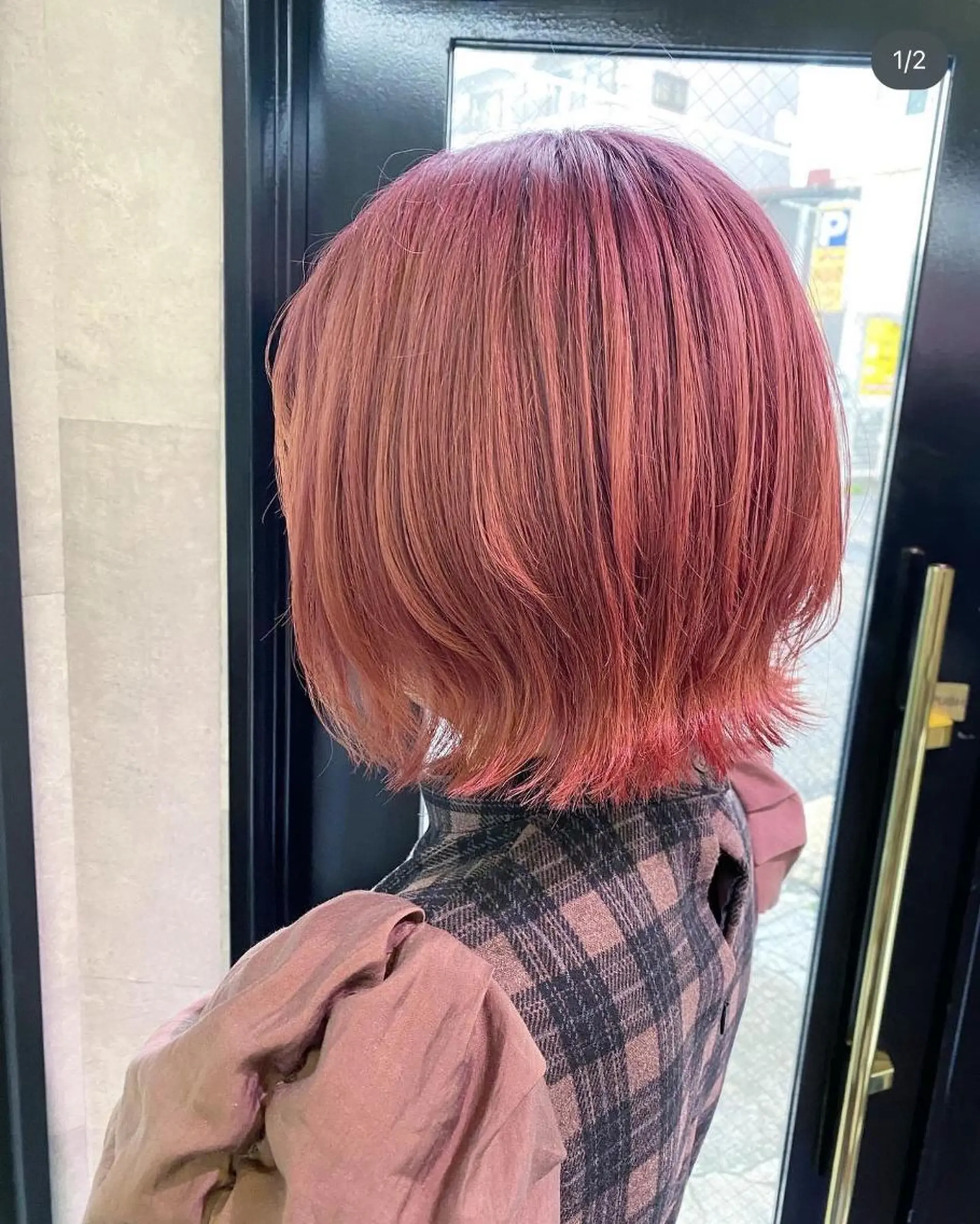 ショート カラー 紺野 愛美のヘアスタイル