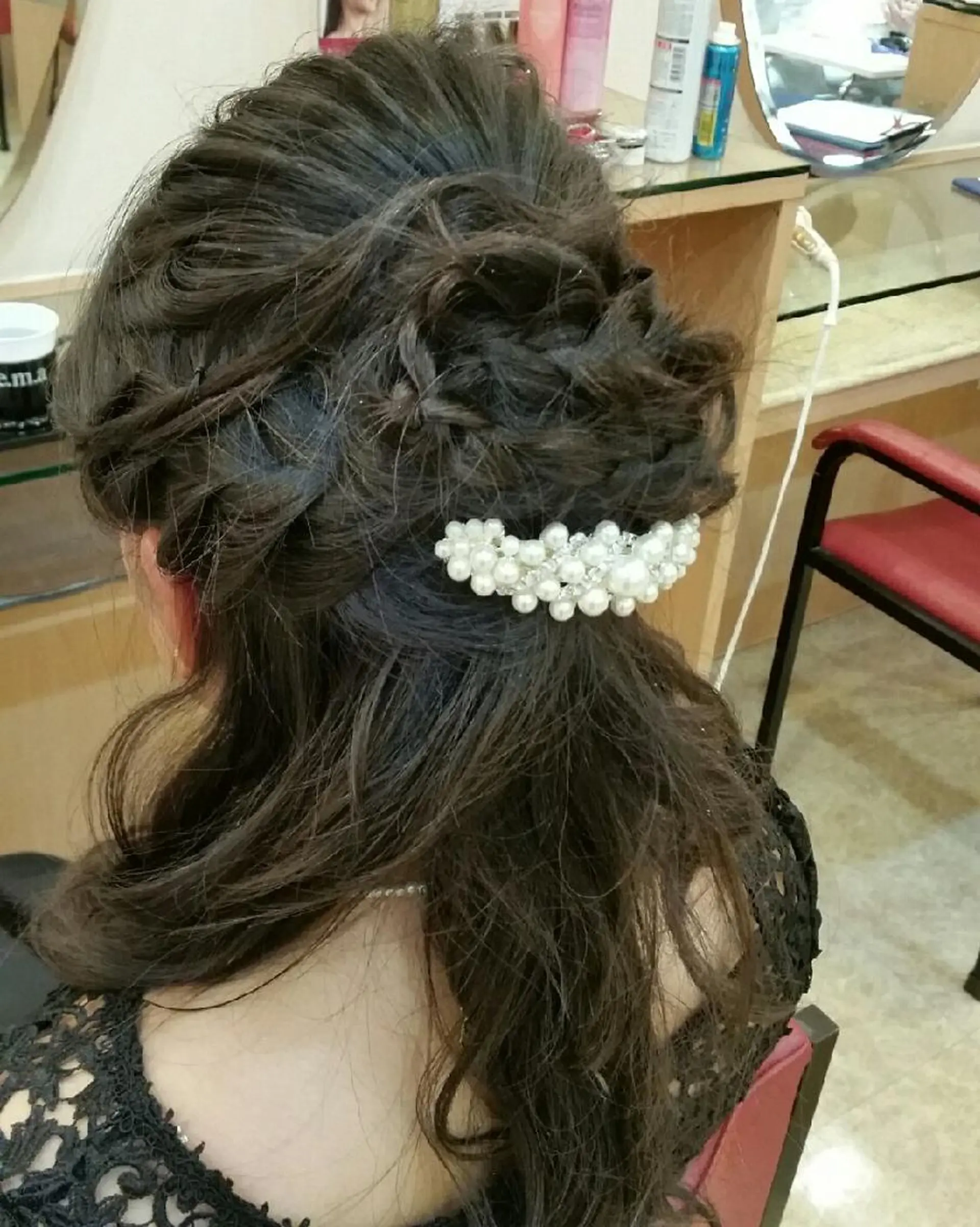 ヘアアレンジ EMANON名古屋所属・美谷添（ミヤゾエ） まどか大人ヘアサロンのヘアスタイル