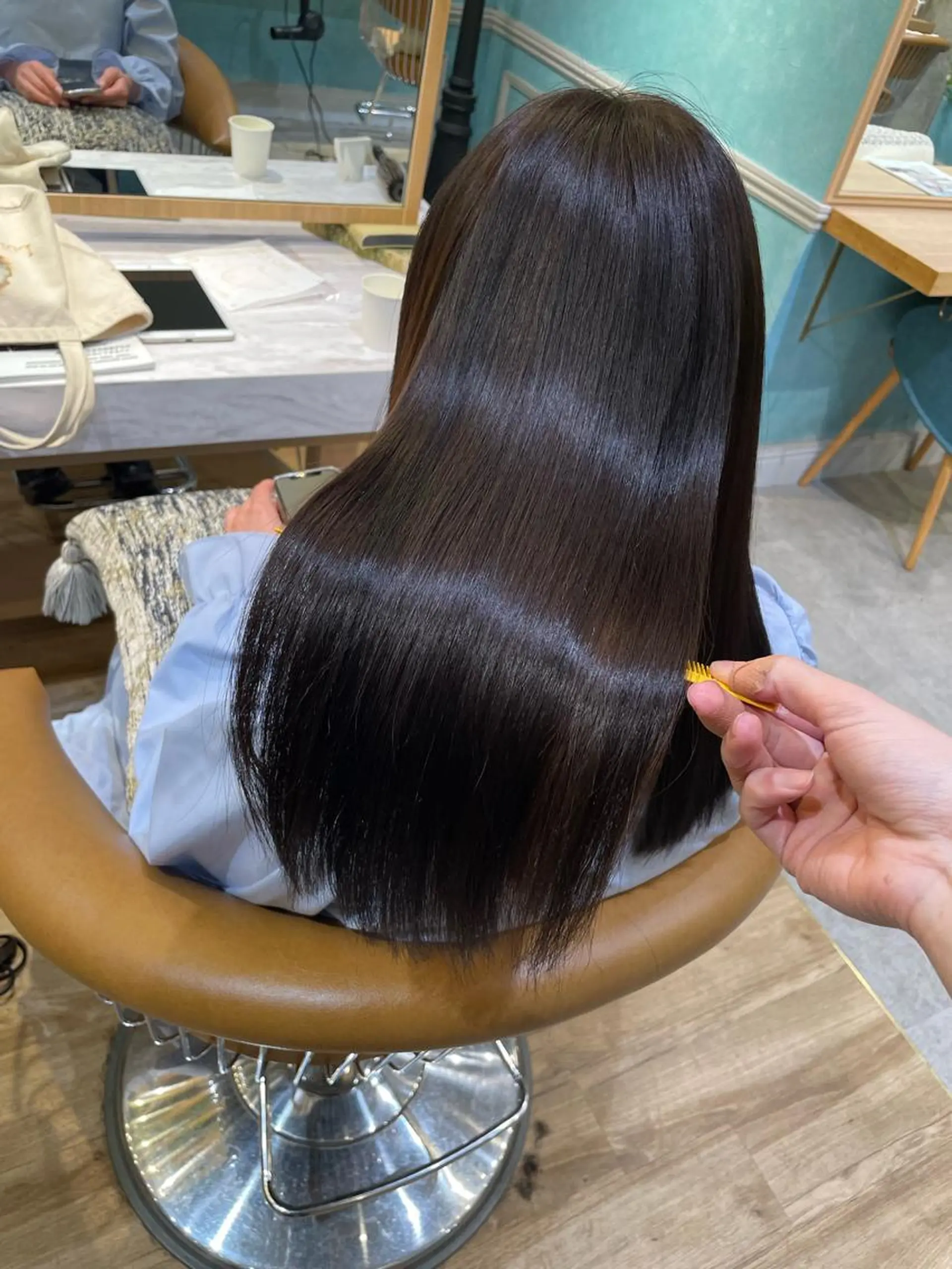 セミロング カット ヘアカラー トリートメント 縮毛矯正　髪質改善 韓国風レイヤー　吉田のヘアスタイル