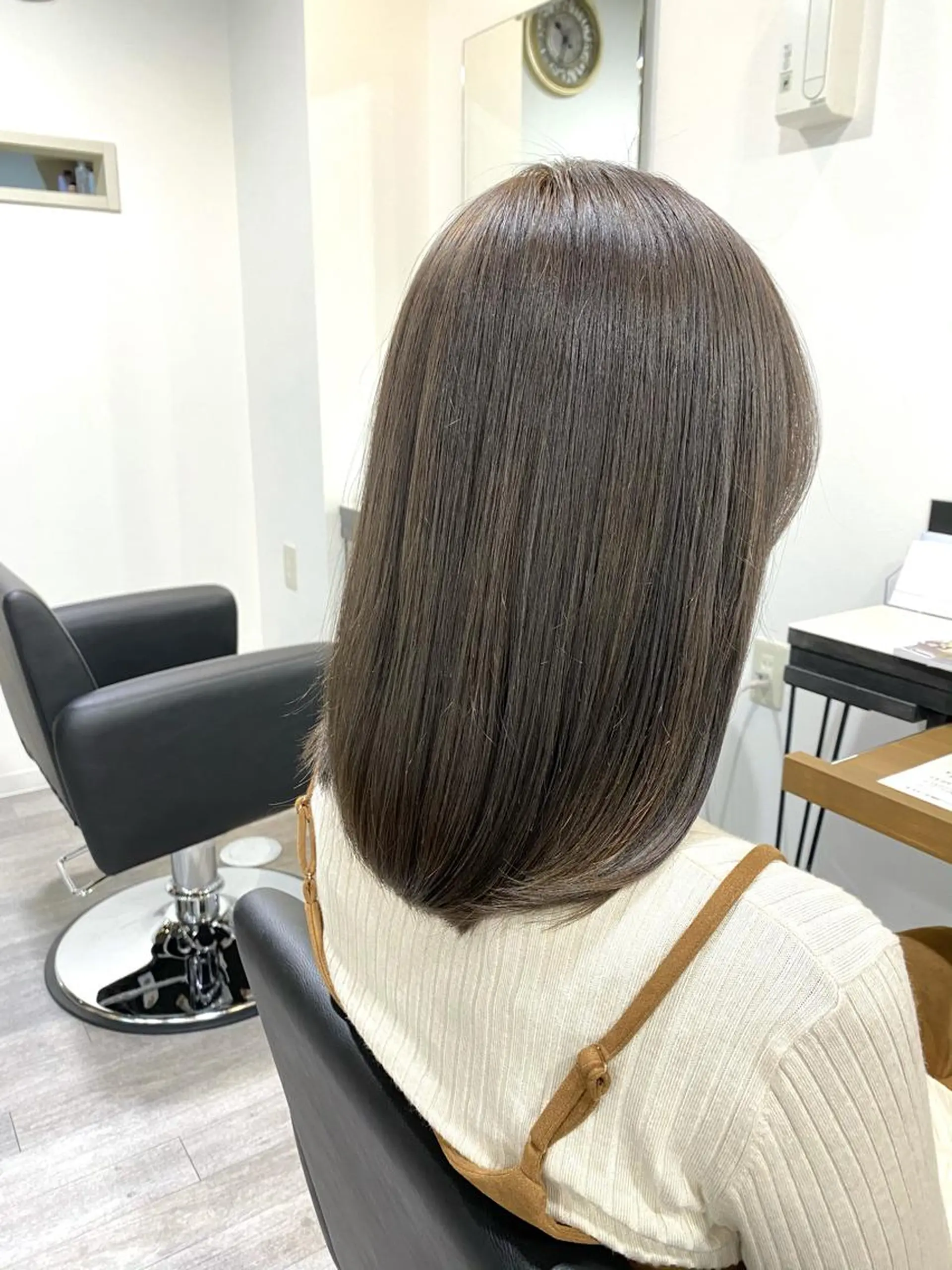 ミディアム カラー アディクシーカラー バレイヤージュ ブリーチ ケアブリーチ デザインカラー unpeu hair  二条所属・先着1名様限定 カット無料のヘアスタイル