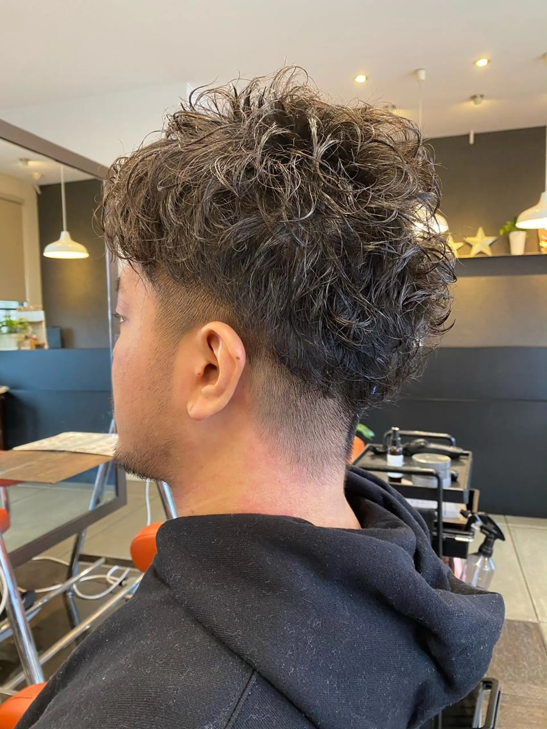 ショート パーマ メンズ マッシュ メンズパーマ ツーブロック カット パーマ デザインカラー🌈 高木リョウのヘアスタイル