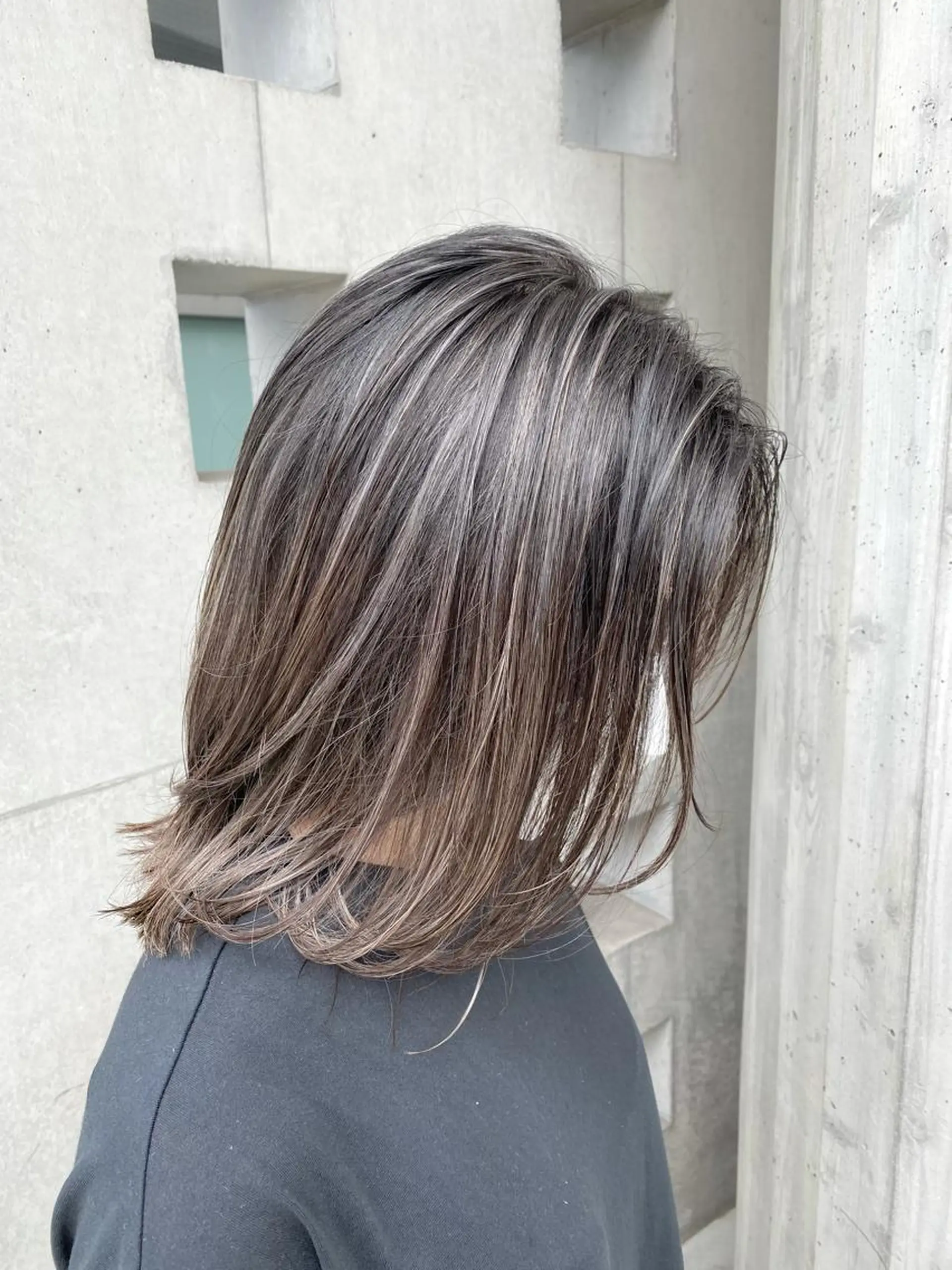 ミディアム カラー ハイライトカラー ハイライト Leverage所属・【店長】外国人風 メンズヘア尾上雄輝のヘアスタイル