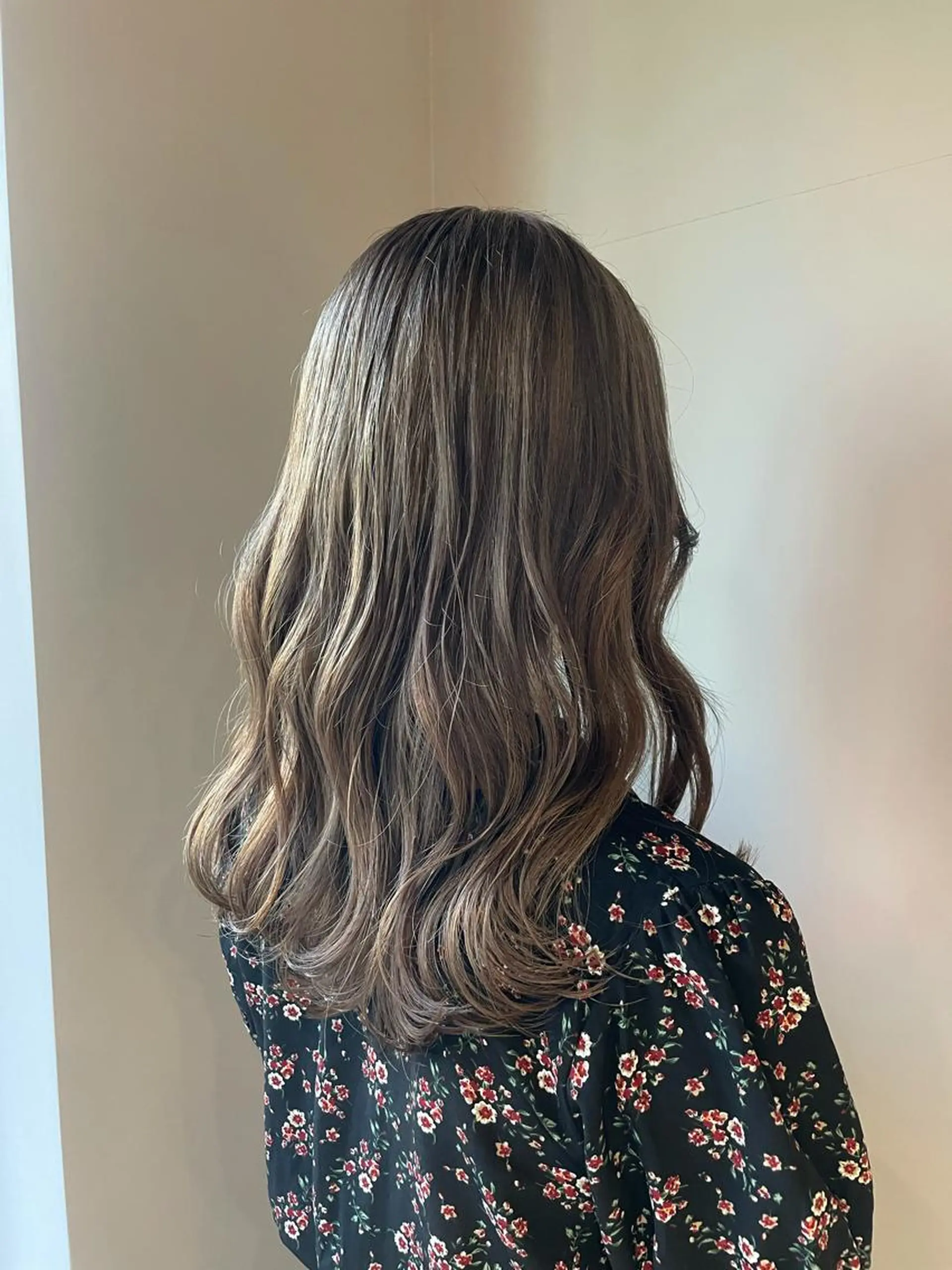 ミディアム カラー ブリーチ ケアブリーチ ヘアカラー トリートメント ブリーチ👩‍🦳/ ‪✂︎MANAMIのヘアスタイル