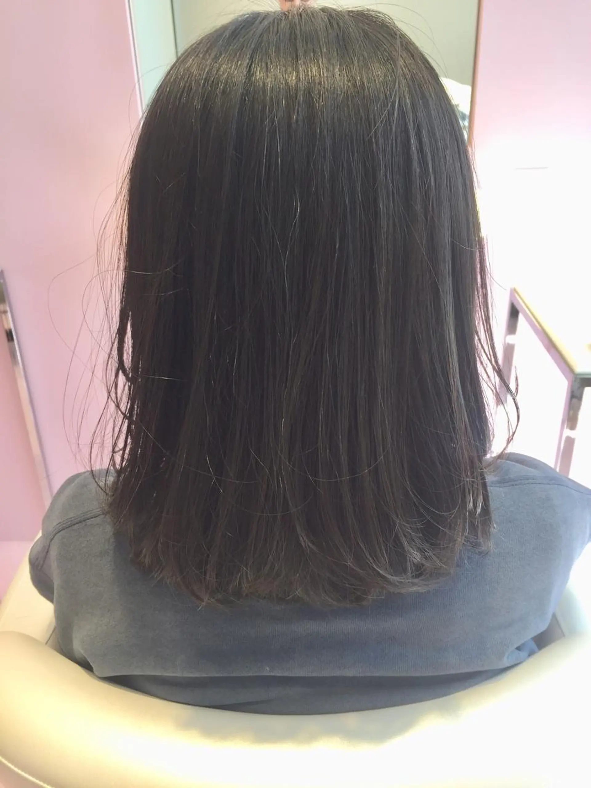 ミディアム アッシュ カット ヘアカラー トリートメント 所渉/韓国レイヤー /ウルフカットのヘアスタイル