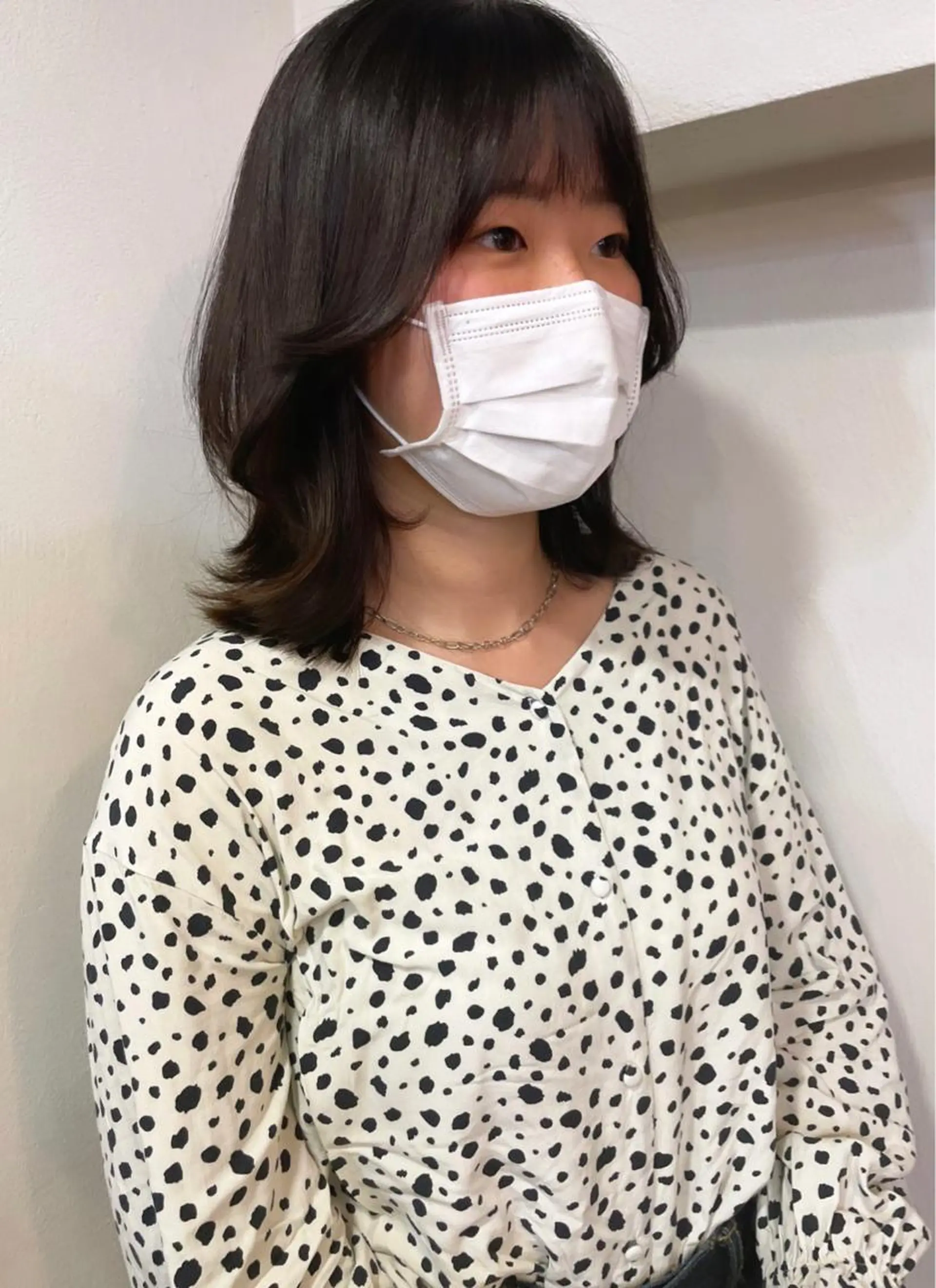 ミディアム レイヤーカット、 大人可愛い　中村美羅のヘアスタイル