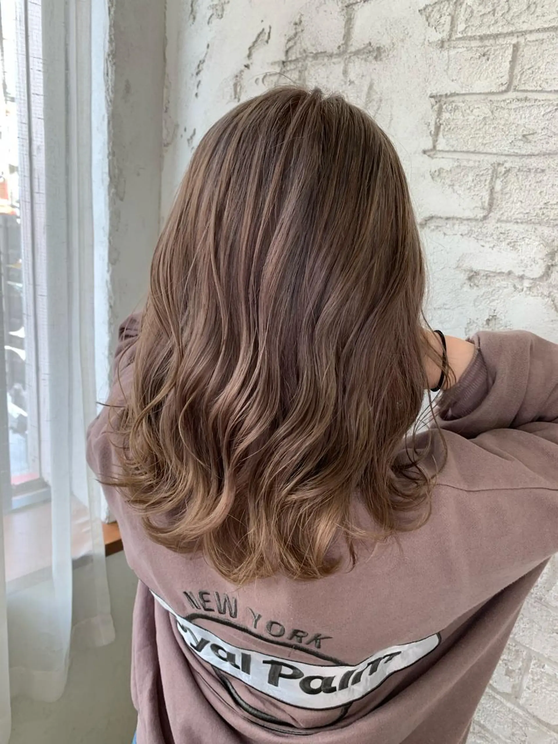 セミロング ヘアカラー 🇺🇸ハイライト特 化美容師🇺🇸漆沢のヘアスタイル