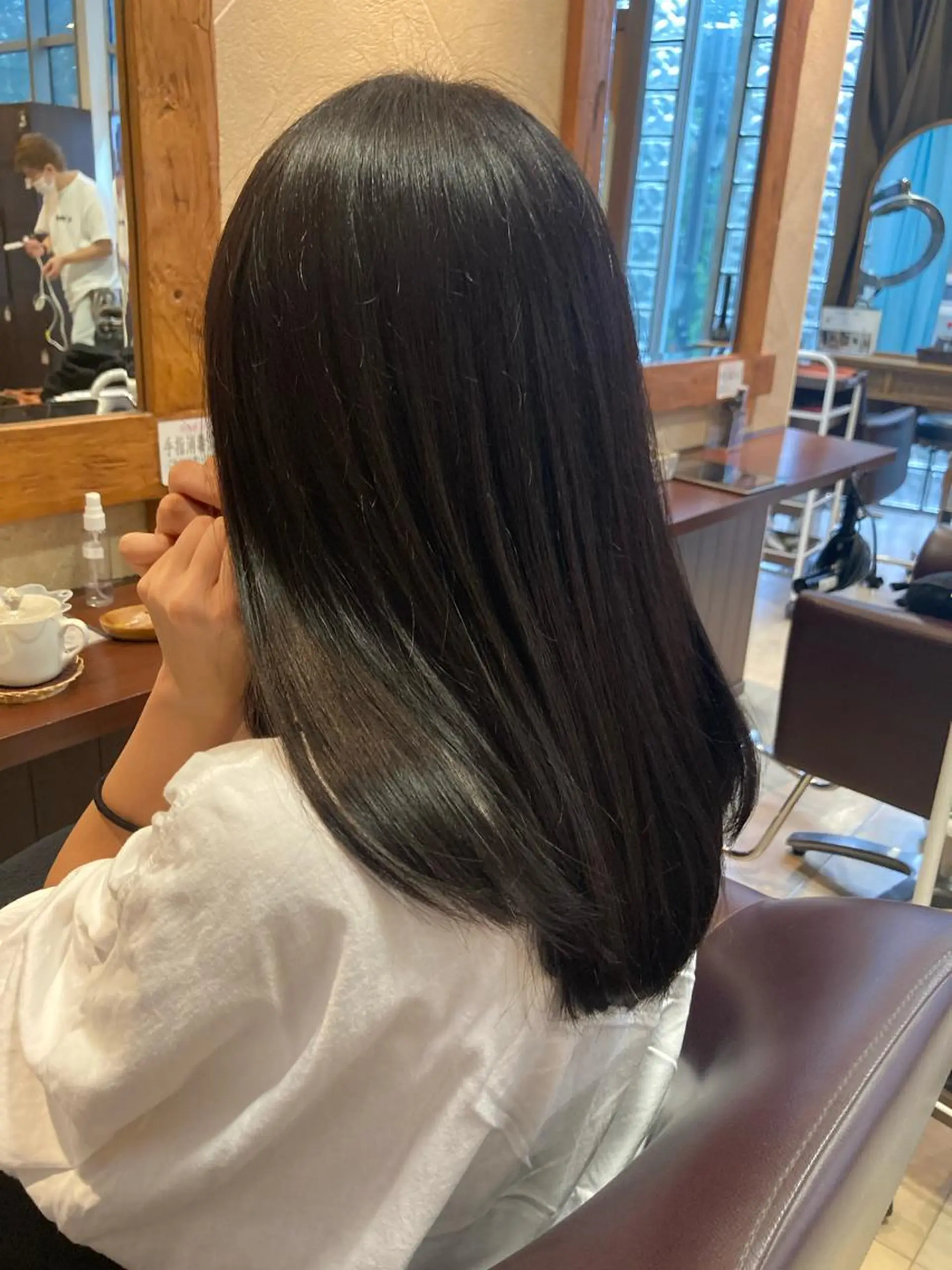 セミロング カラー ブラウンカラー オリーブブラウン カット 縮毛矯正 トリートメント カットが上手い 💇‍♂🌸サク🌸のヘアスタイル