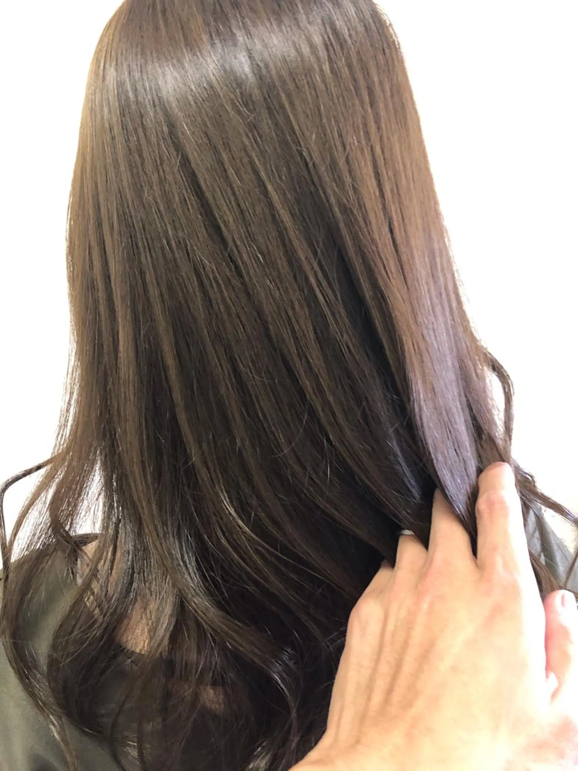 ミディアム カラー キッズ ミディアムパーマ バレイヤージュ ブリーチ ケアブリーチ デザインカラー 初めでも安心🌟 newi町田✂のヘアスタイル