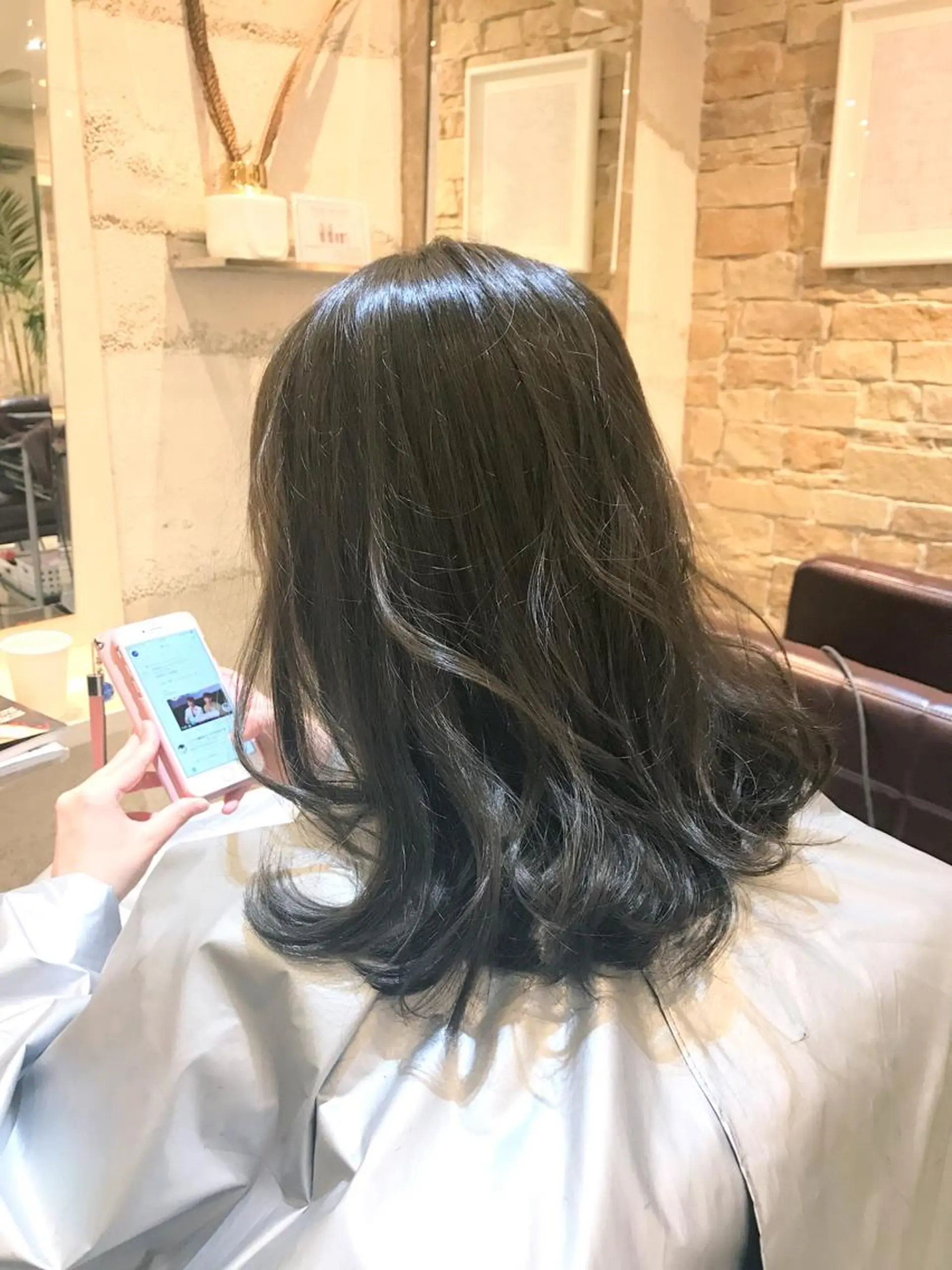 セミロング カラー グレージュ ハイライトカラー ハイライト 髪質改善 髪質改善・艶髪特化 木村侑平のヘアスタイル