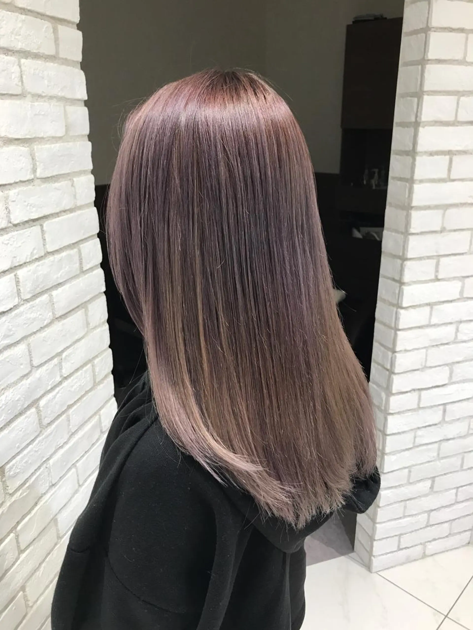 ミディアム カラー パープルカラー Ash 戸田公園店のヘアスタイル