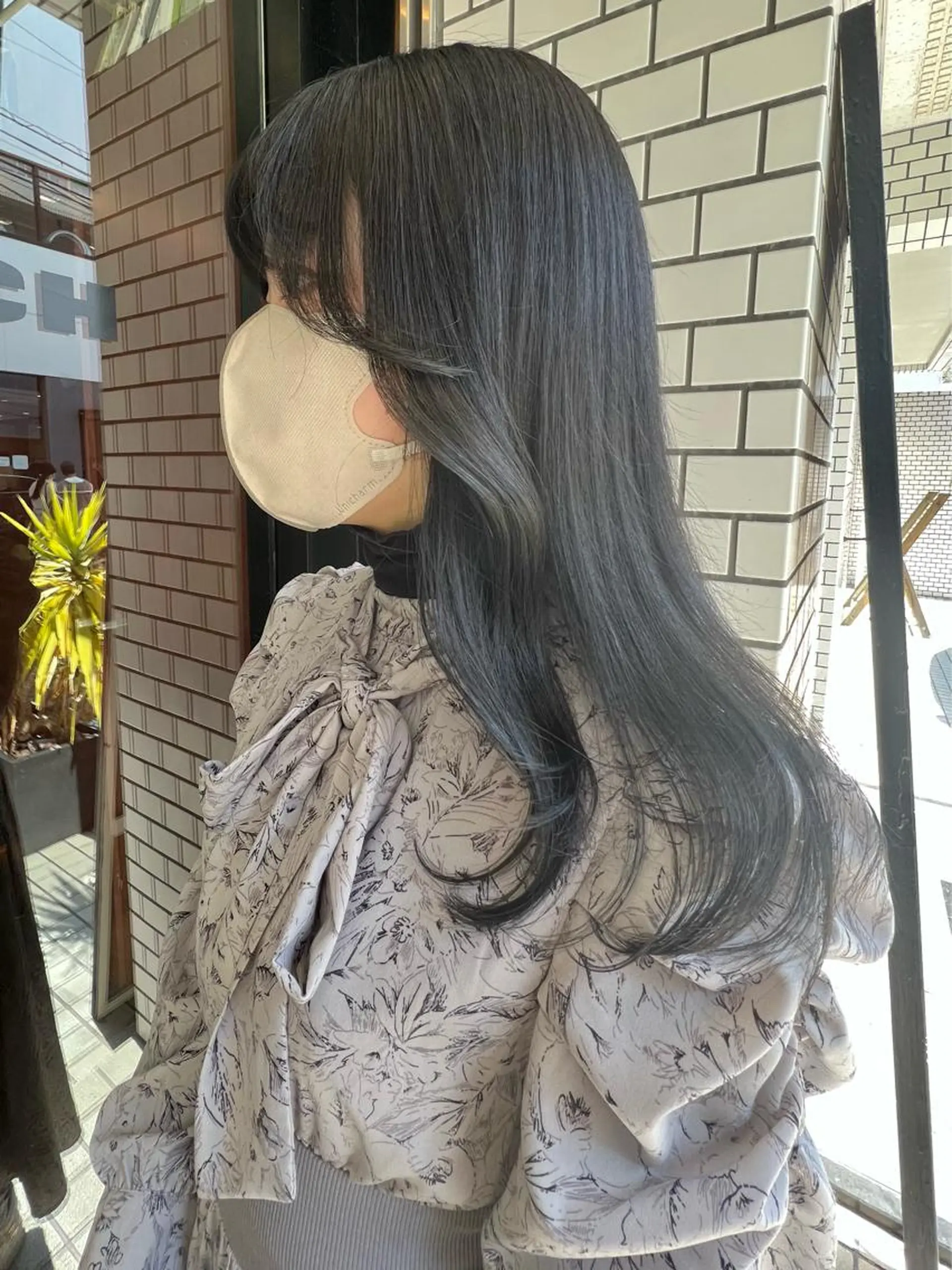 セミロング カラー ネイビーカラー 柔らかブラウン/顔周 りレイヤー♡ユウシのヘアスタイル