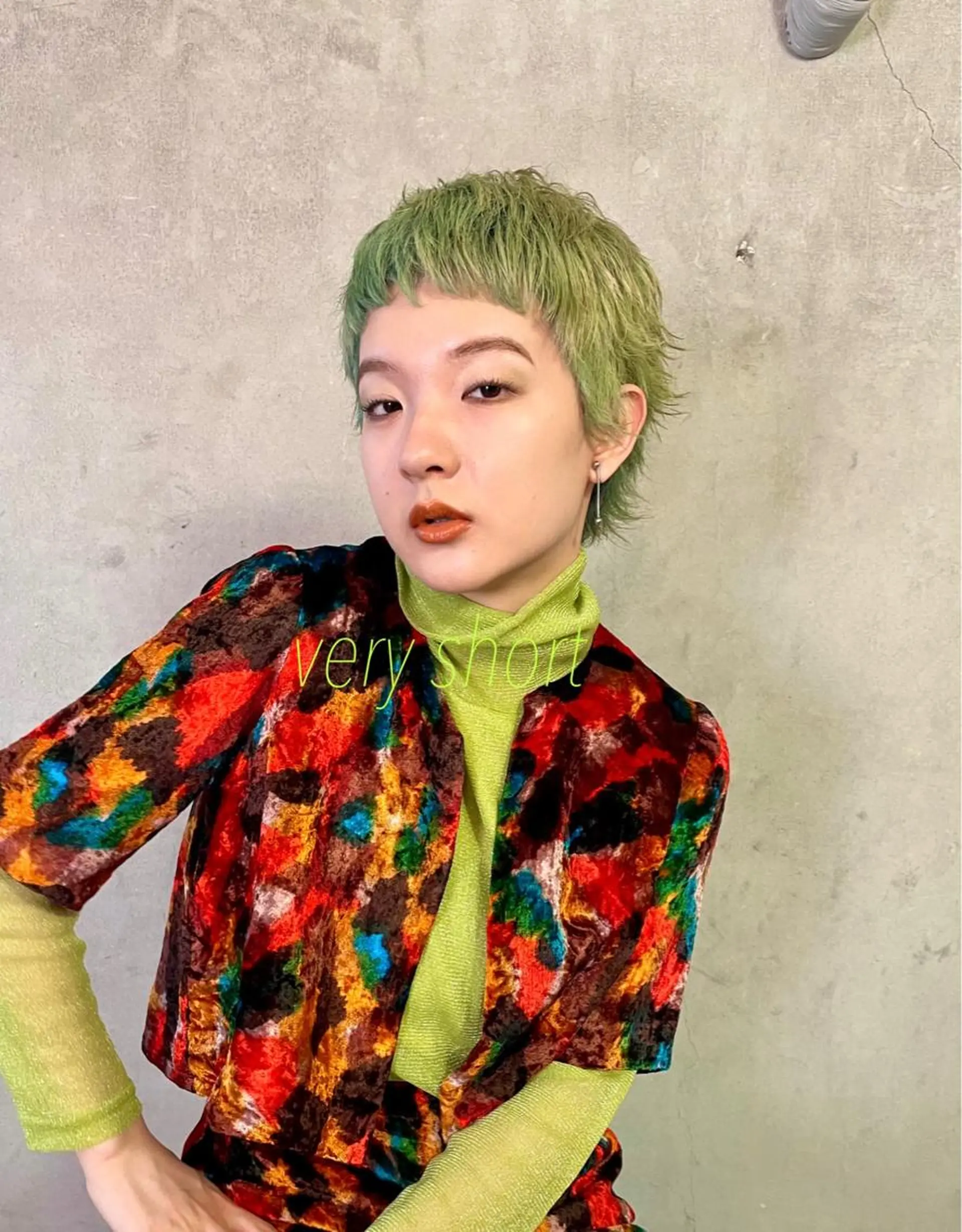 ショート ヘアカラー 🤎指名No.1ハイ トーン🤎日向花🤎のヘアスタイル