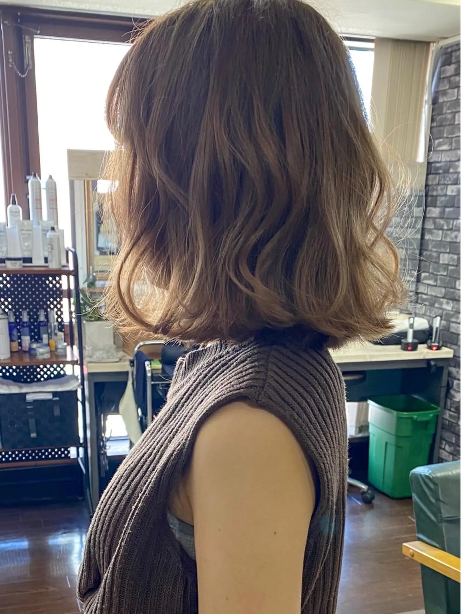 ミディアム カラー ベージュカラー ブリーチ カット ヘアカラー トリートメント ヘッドスパ 髪質進化系へ 💇‍♀️Yasuのヘアスタイル