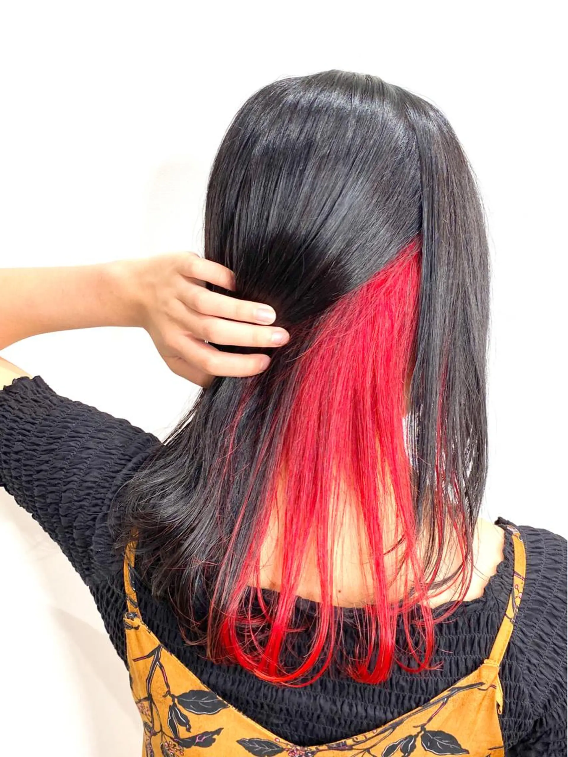 ミディアム カラー  渡部 妃月のヘアスタイル