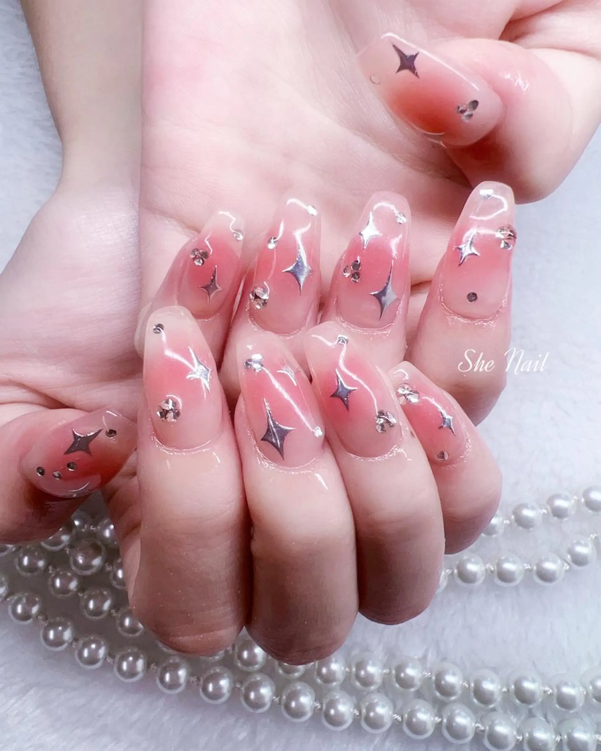 ネイル チークネイル フレンチネイル キラキラネイル 韓国ネイル マグネットネイル ハンドネイル She   Nail所属・ISA_ BELLAのネイルデザイン