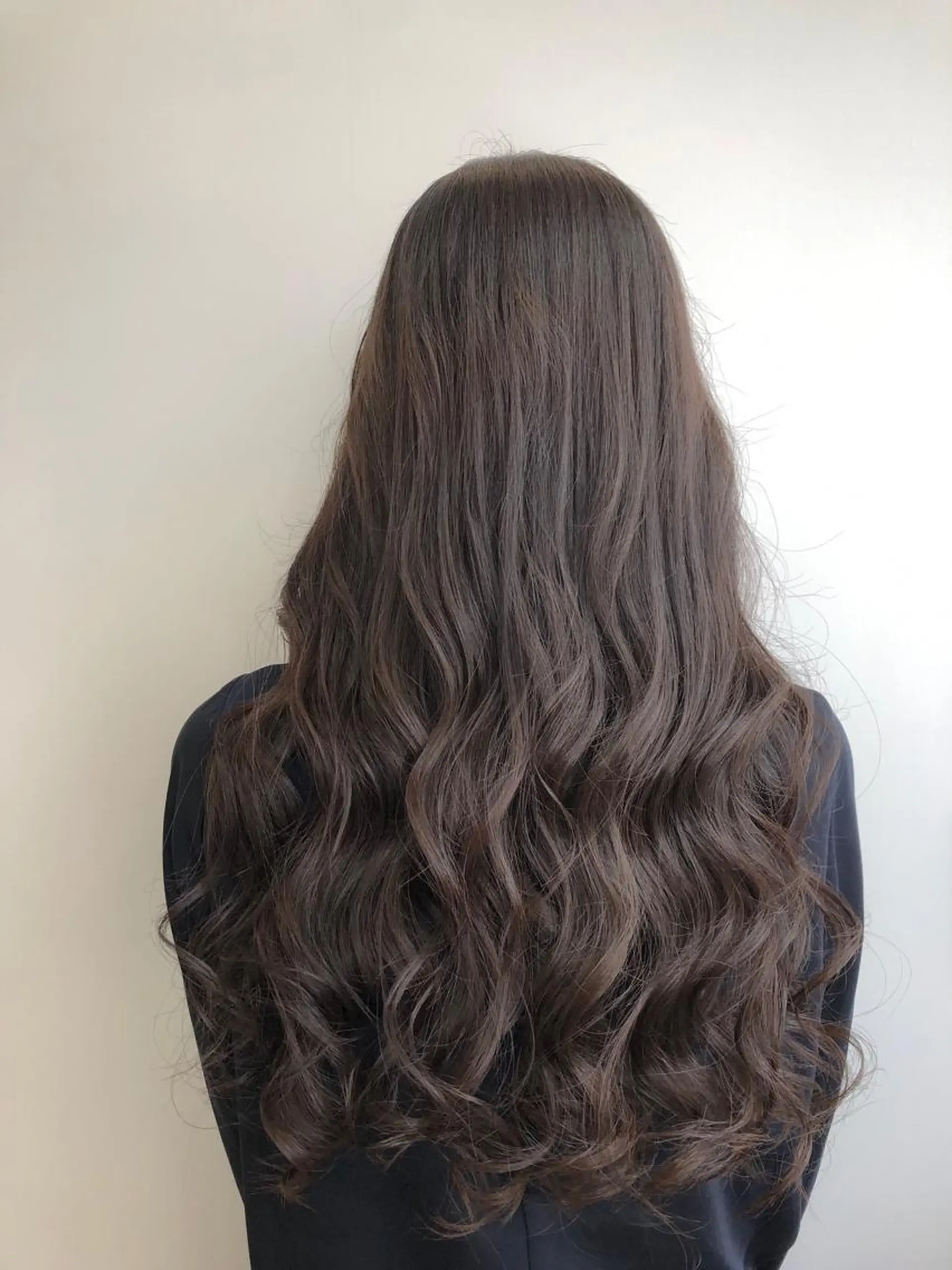 ロング カラー eclair.髪質改善&トリートメント所属・【艶髪、透明感】西村 有司のヘアスタイル