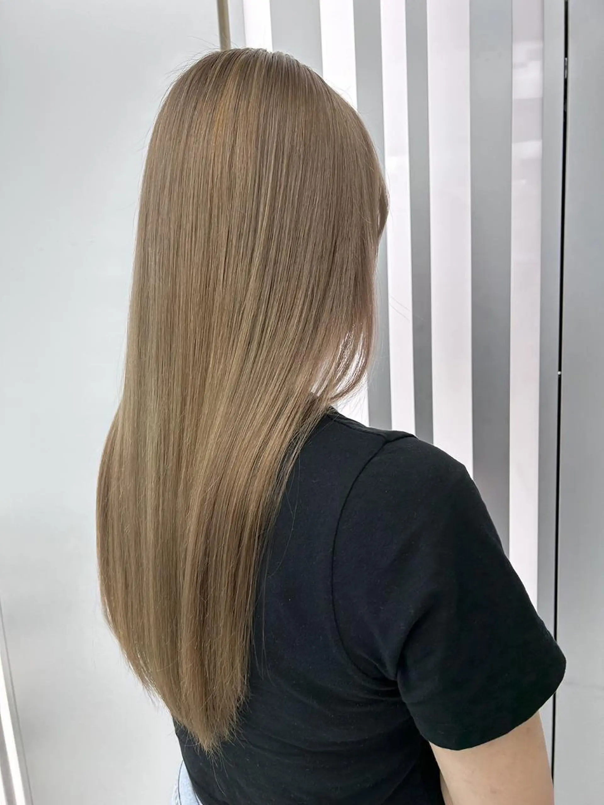 ロング ヘアカラー ❄️透明感ブリーチ ❄️TOWA市川のヘアスタイル