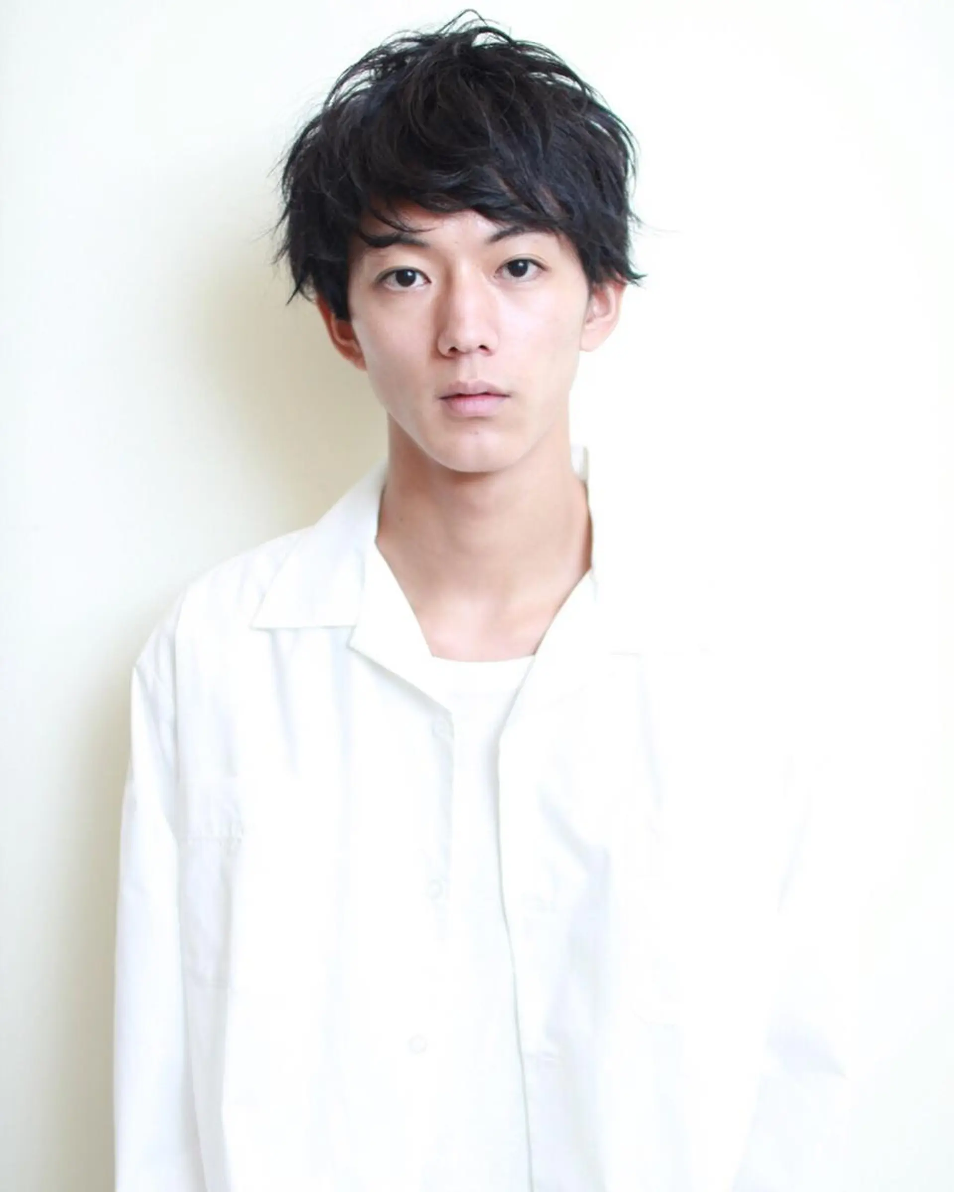 ショート カラー パーマ ヘアアレンジ メンズ メンズバレイヤージュ メンズハイライト マッシュ メンズパーマ バレイヤージュ 【ツヤ髪美容師】 ツダケイスケのヘアスタイル