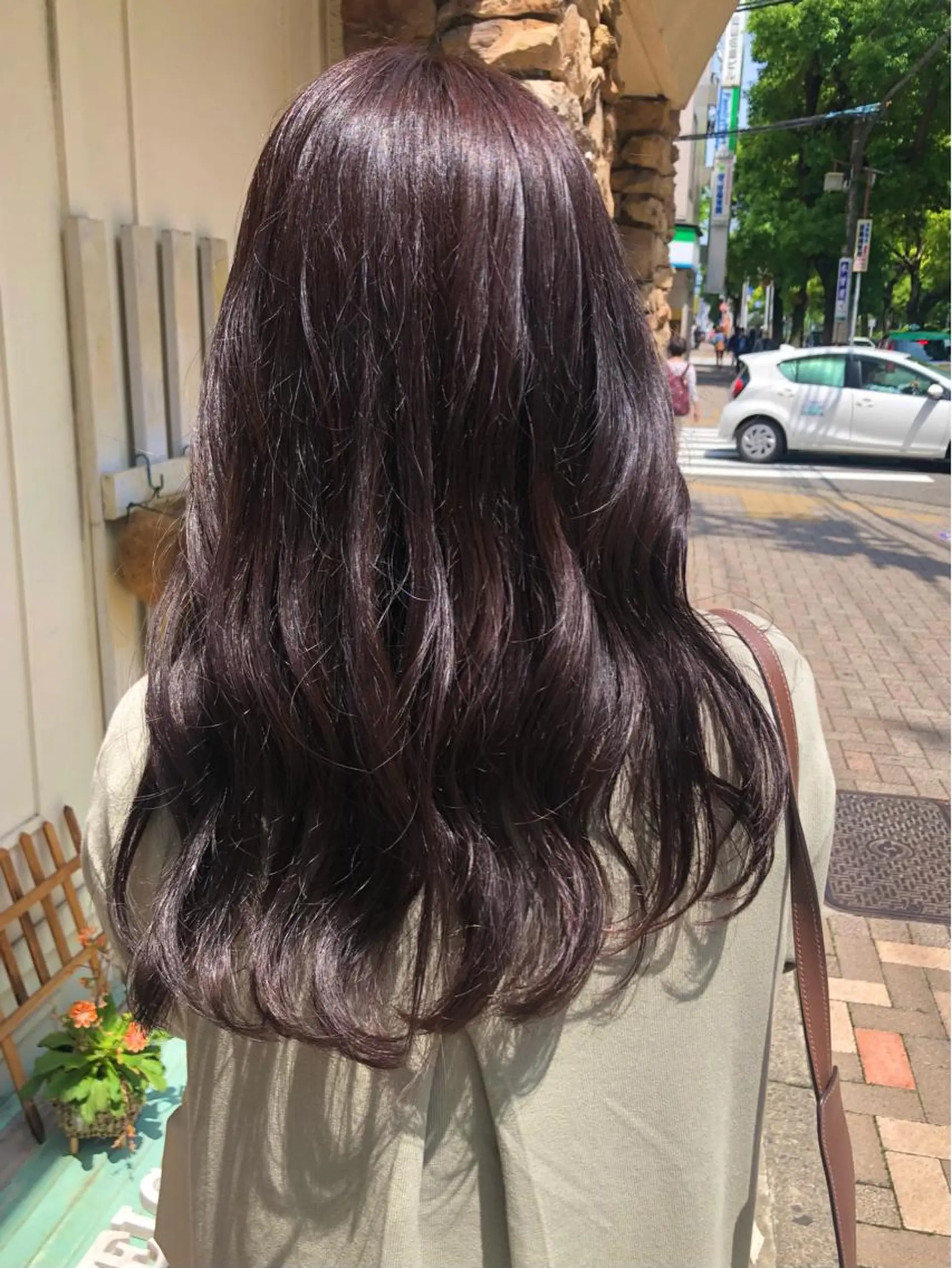 ロング カラー グレージュ パープルカラー パープルグレージュ nia所属・柔らかブラウン/栄/ tomitaのヘアスタイル