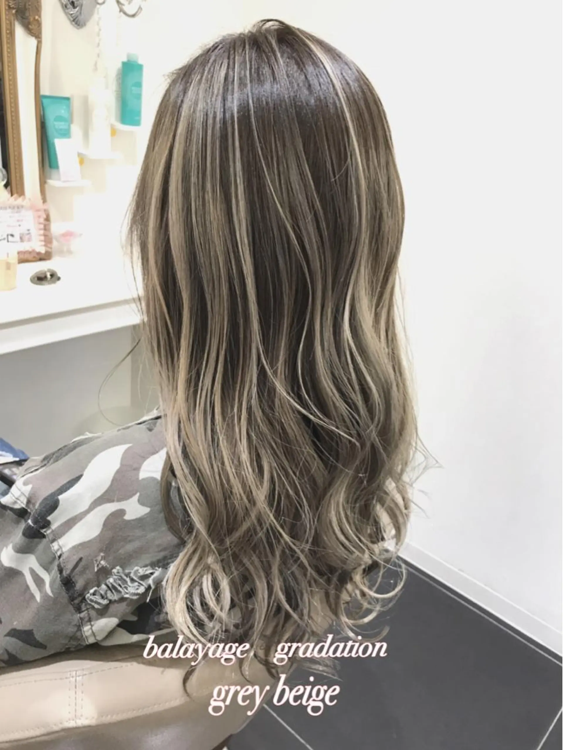 ロング カラー バレイヤージュ グラデーションカラー グレージュ レイヤーカット カット ヘアカラー 山崎俊輔/髪質改善 /バレイヤージュのヘアスタイル